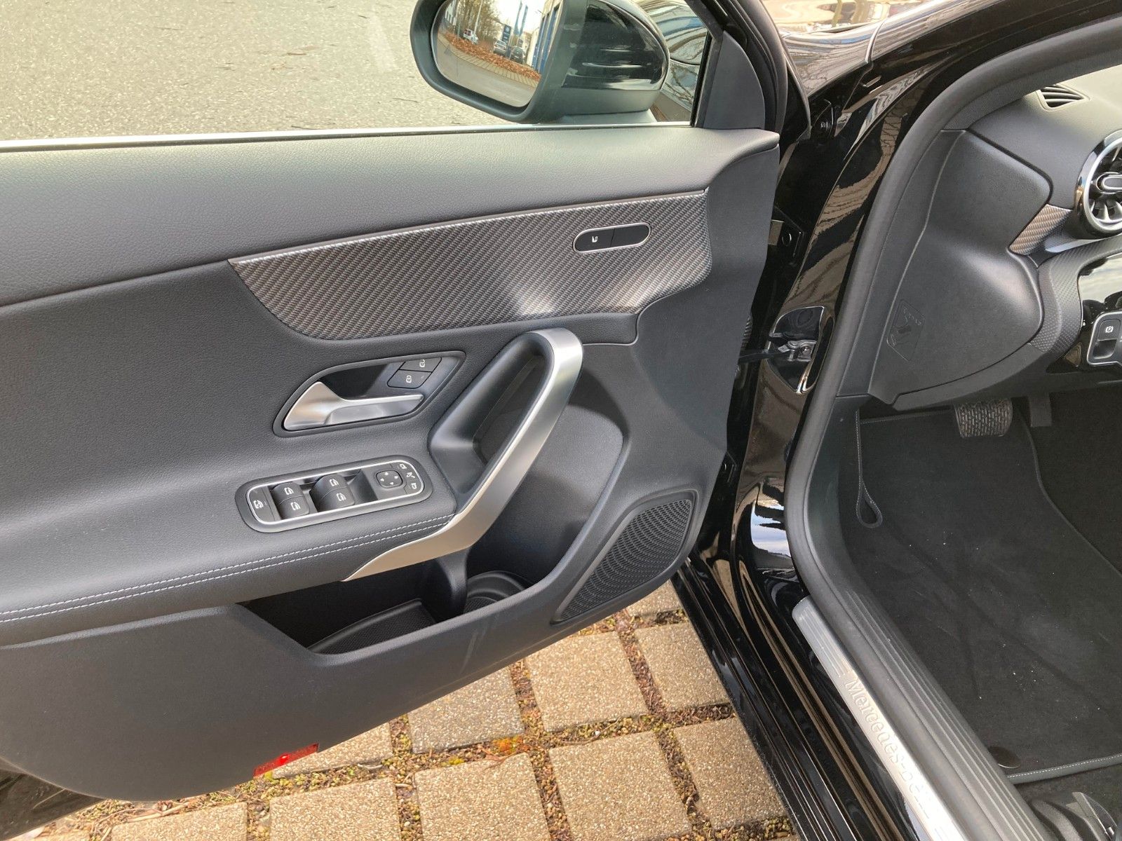 Mercedes-Benz A 180 - Samsaru's Car Outlet