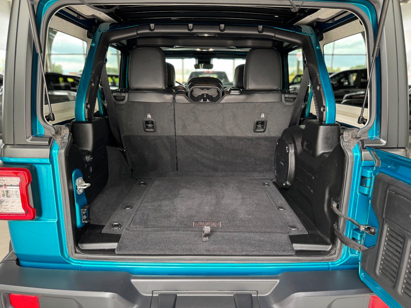 Jeep Wrangler 2.2 CRDi Sahara Overland "SkyOne AHK"