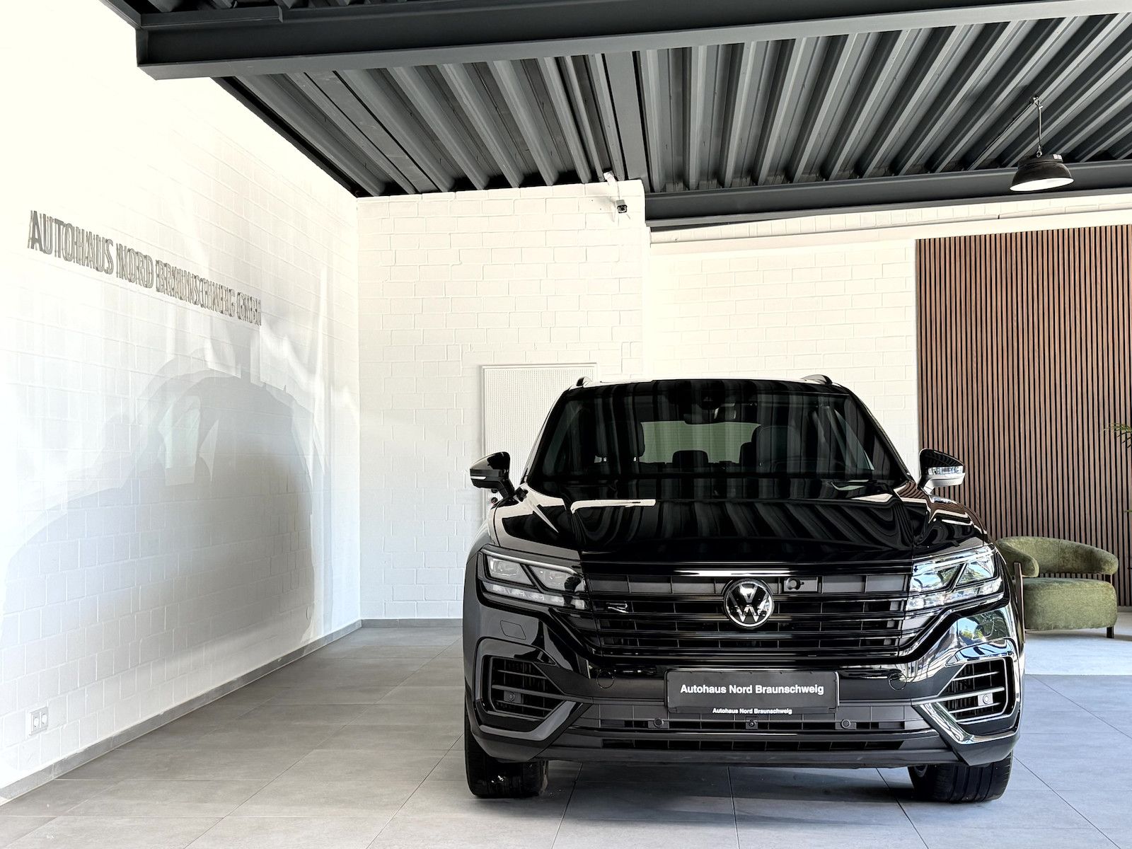 Volkswagen Touareg R 3.0TSI*BlackStyle*Pano*AHK*HUD*Massage