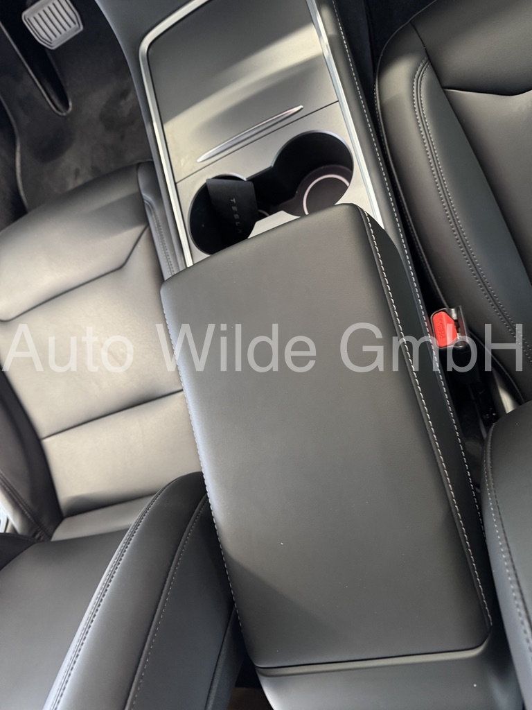Tesla Model Y Basis RWD