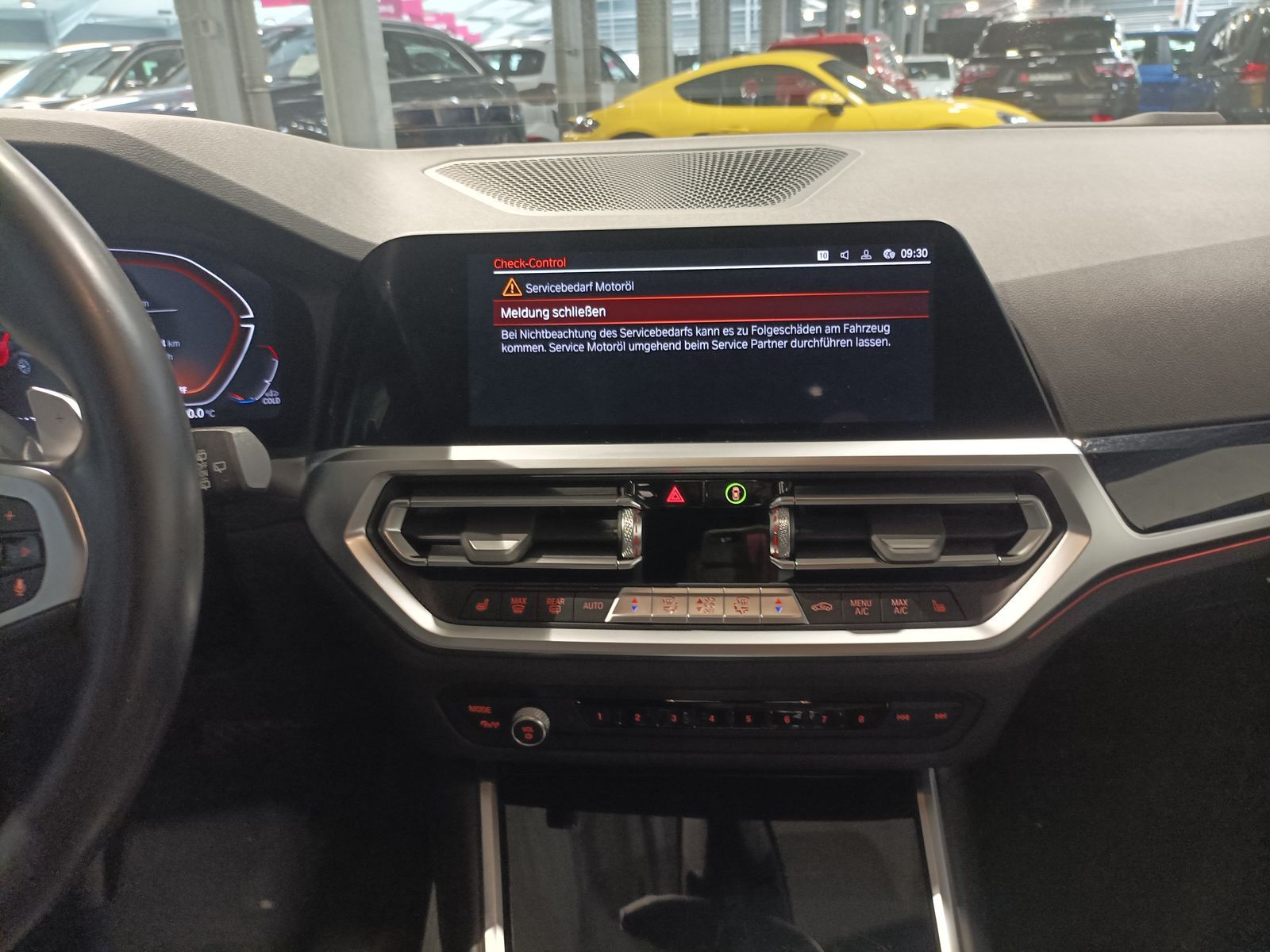 BMW 320 i Sport Line - Samsaru's Car Outlet