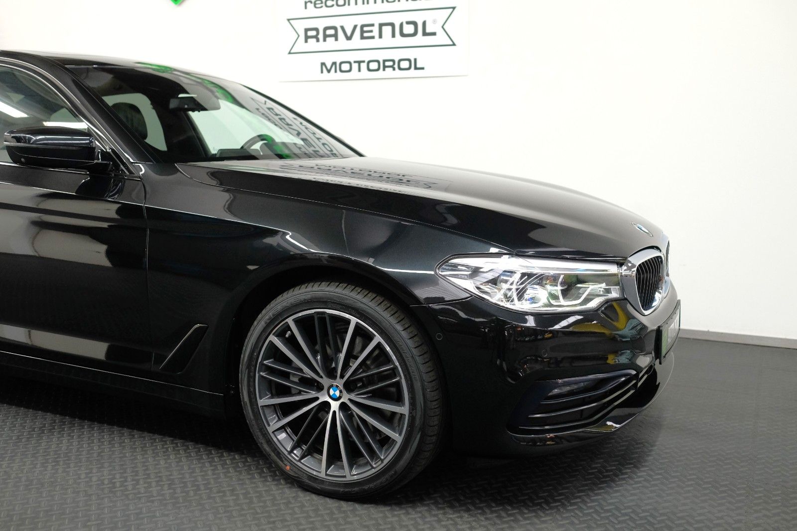 BMW 520d xDrive SportLine/SCHIEBEDACH/BUSINESS/HEADU