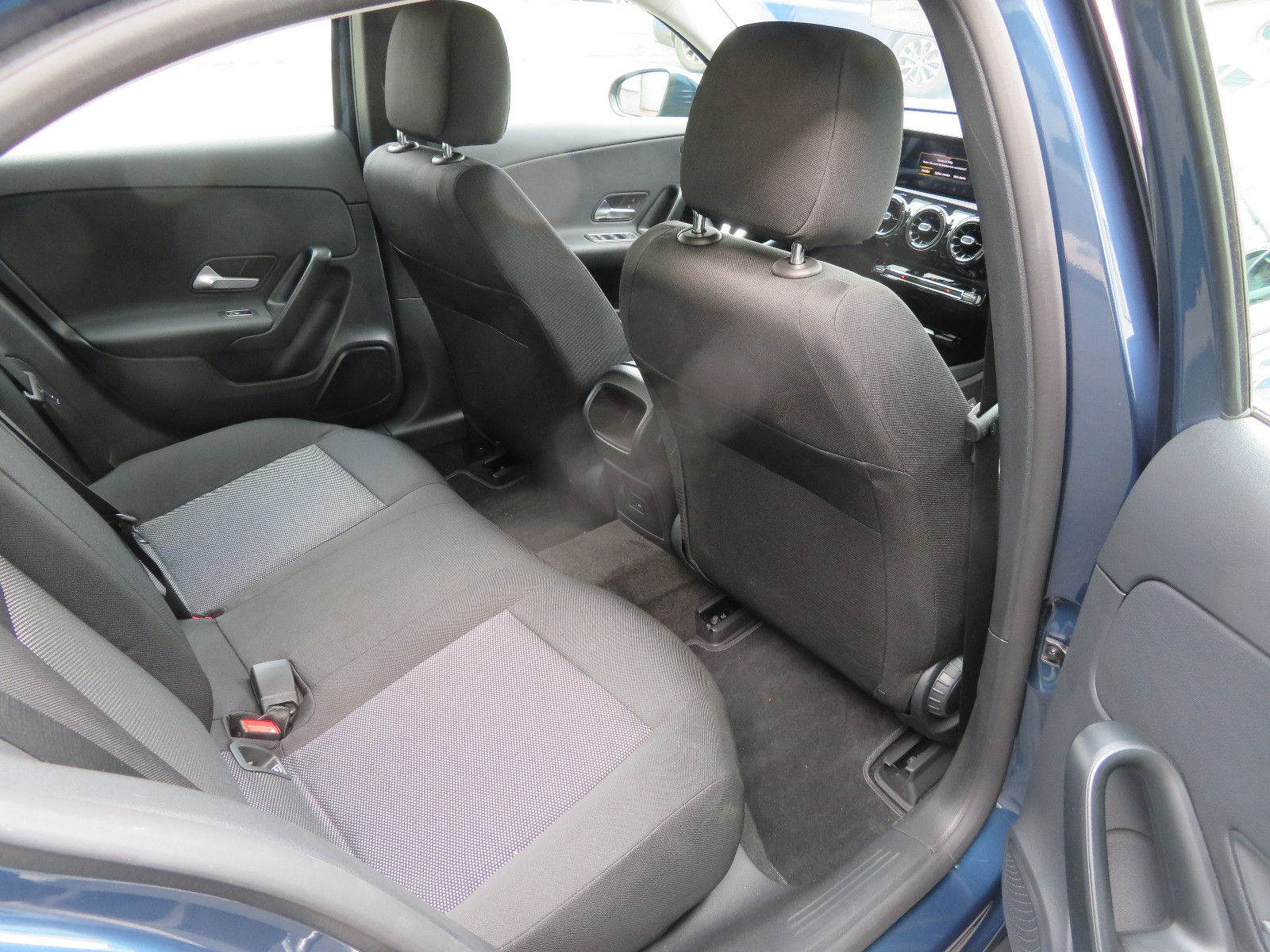 Mercedes-Benz A180 d Aut. - Samsaru's Car Outlet