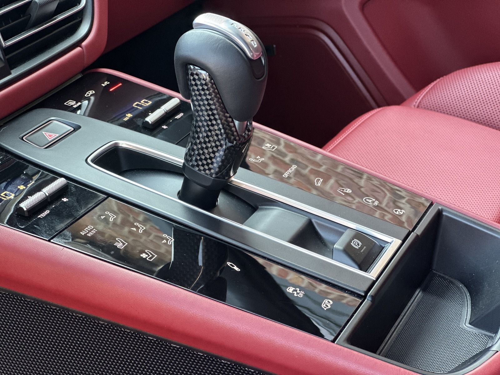 Porsche Macan T SPORTABGAS*21 EXCLUSIVE - Samsaru's Car Outlet