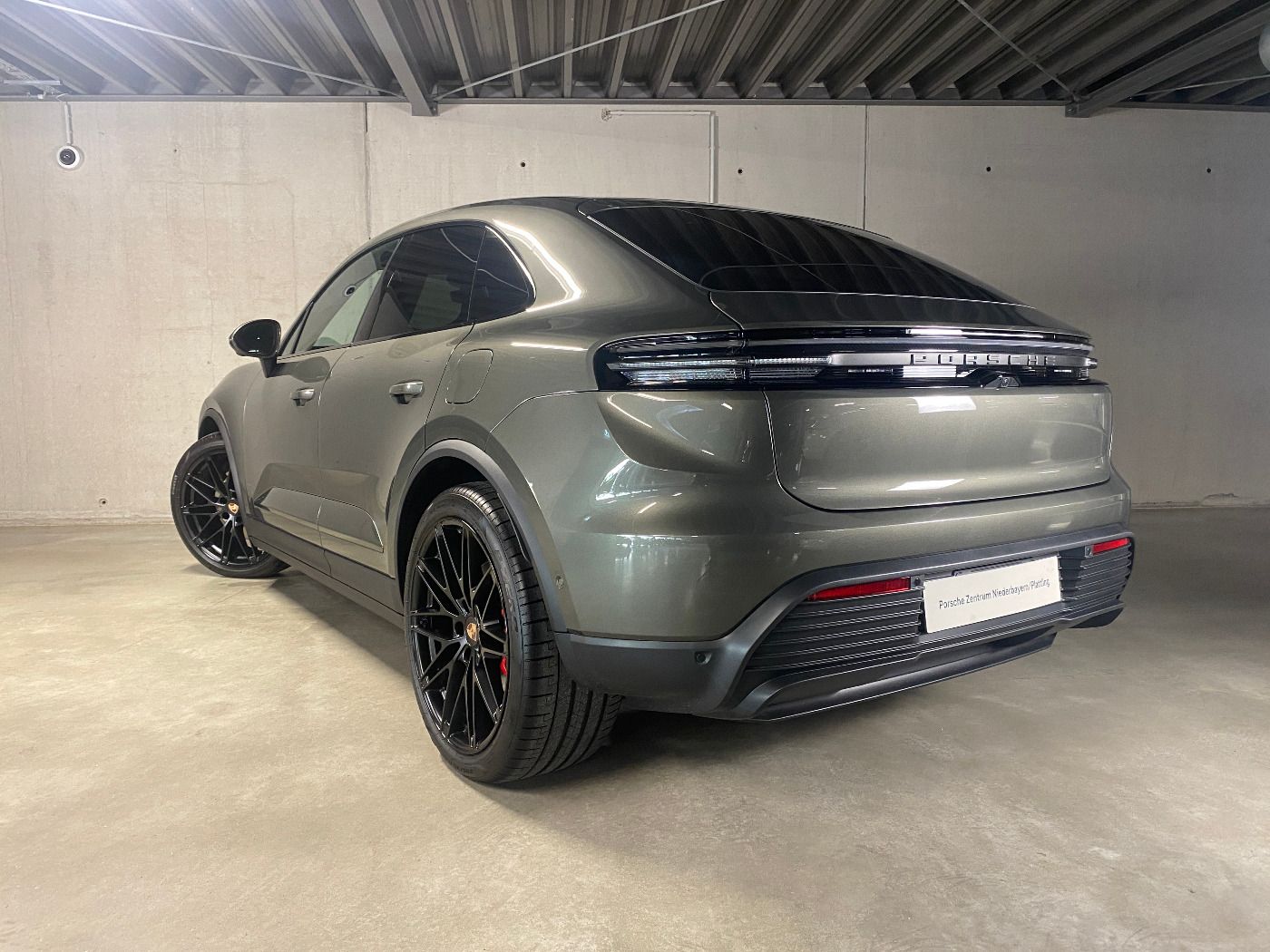 Porsche Macan 4S | Hinterachslenkung | Panorama | AHK |