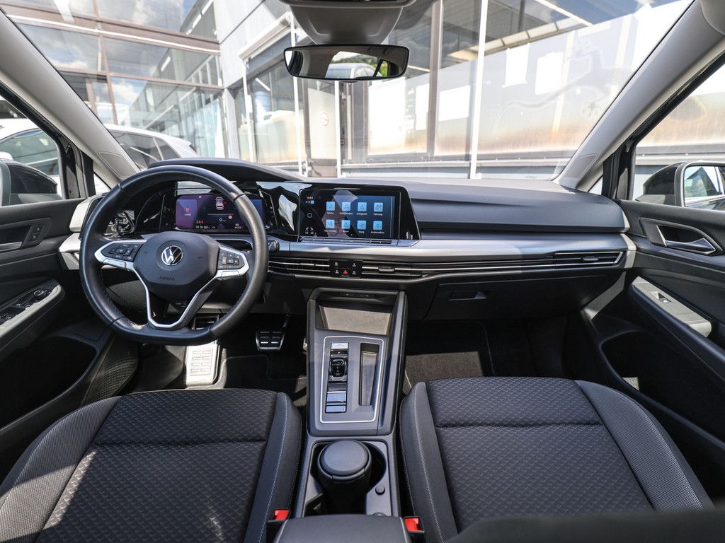 Volkswagen Golf VIII ACTIVE 2.0 l DSG - Samsaru's Car Outlet