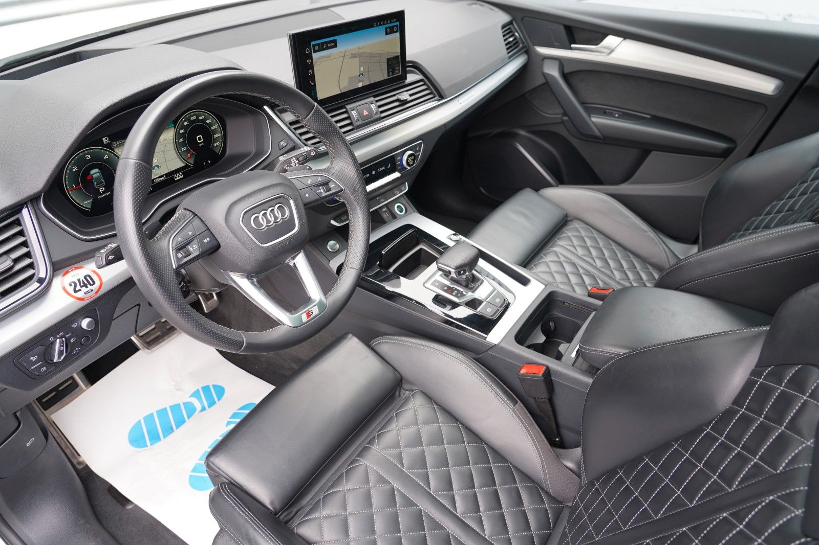 Audi Q5 40 TDI quattro S line PANO NAPPA HUD AHK KEY