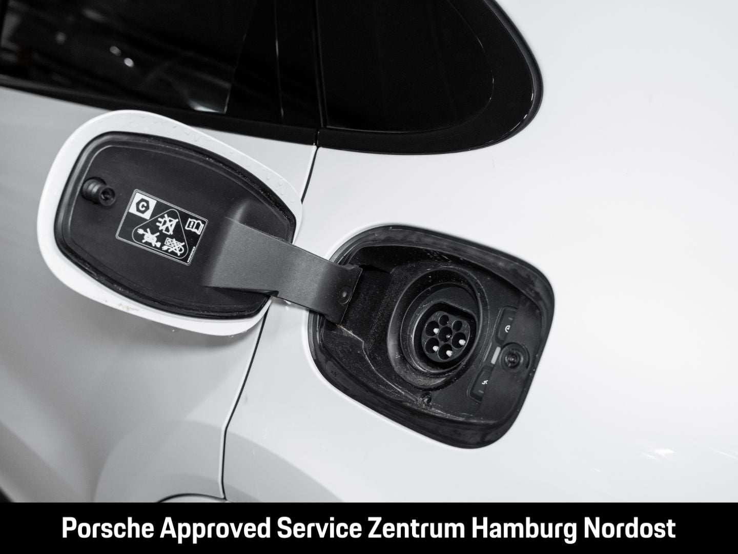 Porsche Cayenne E-Hybrid Coupe PASM BOSE InnoDrive 360°
