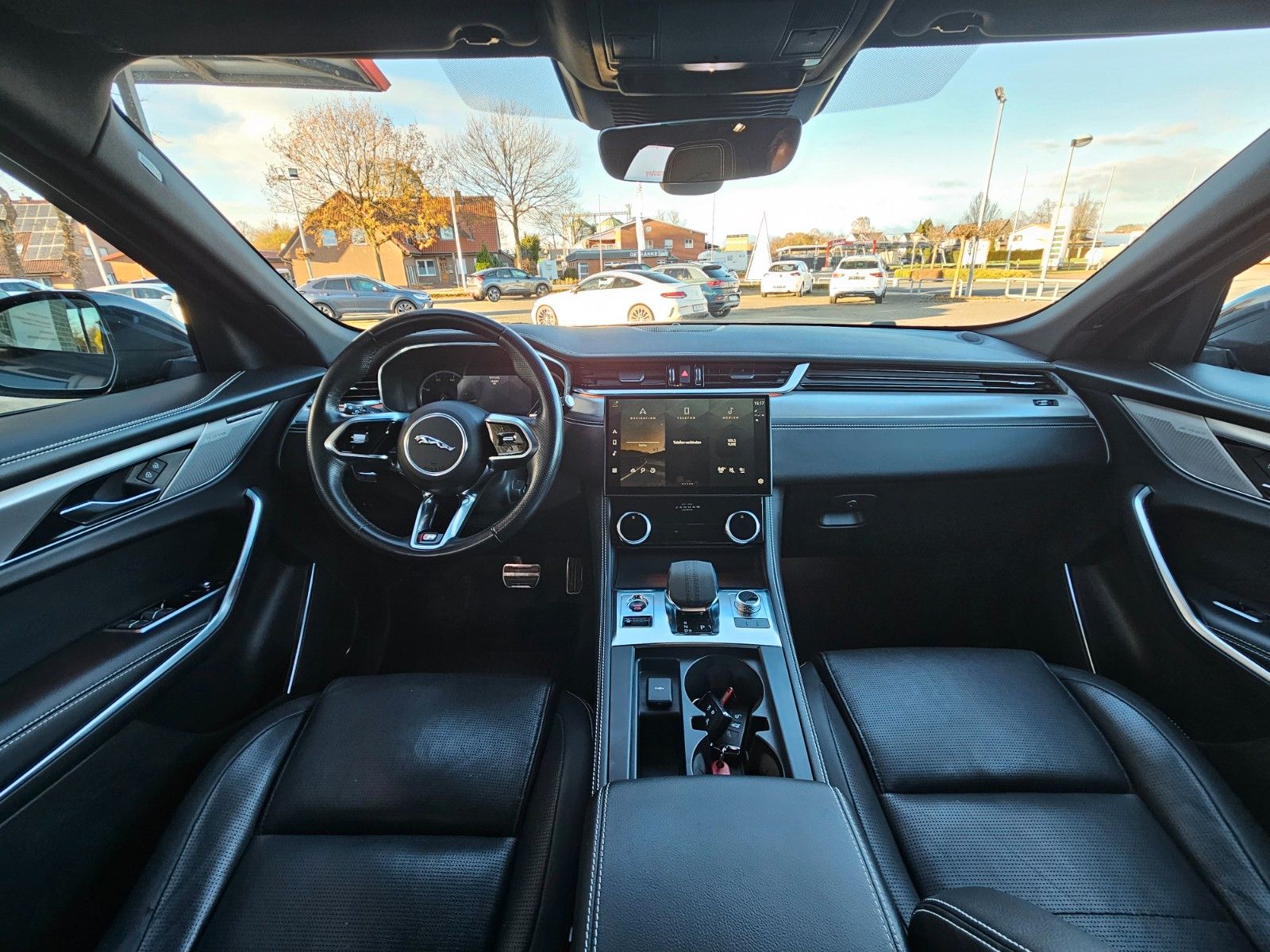Jaguar F-PACE R-Dynamic SE AWD STDHZG KAM LED