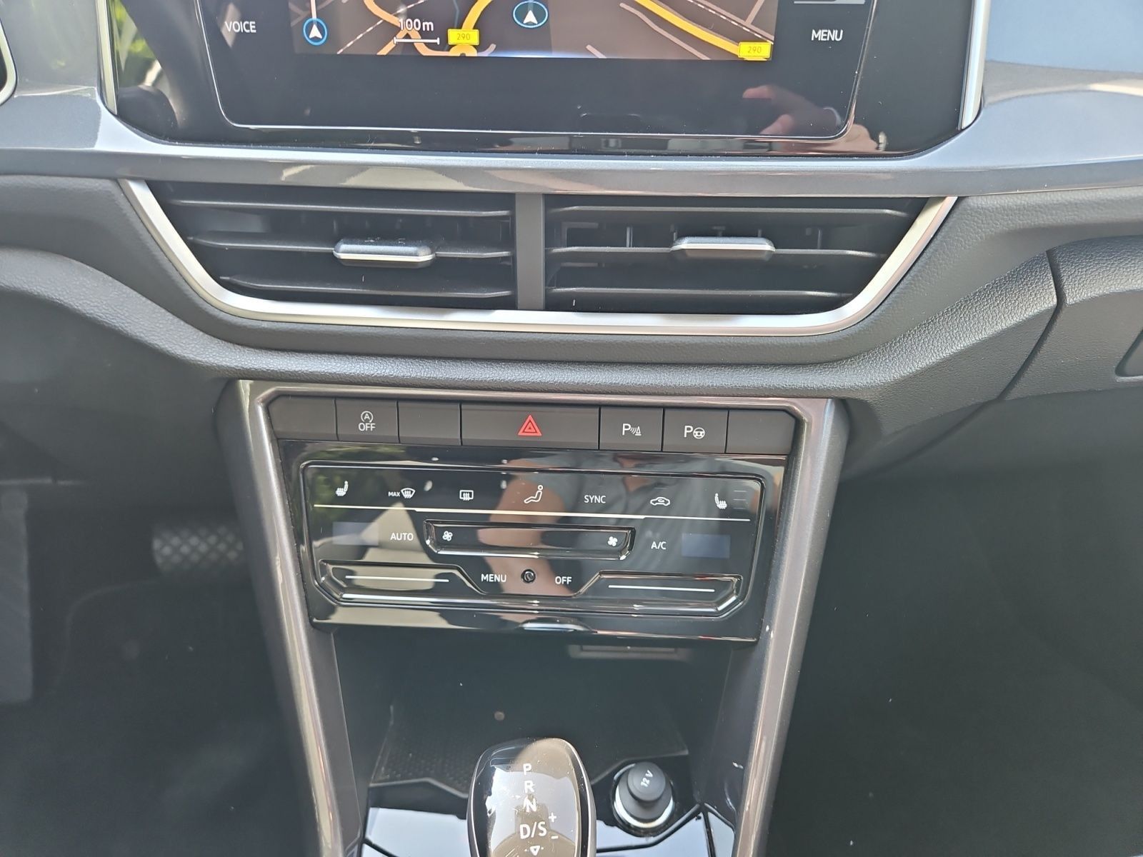Volkswagen T-Roc 1.5 TSI Style - Samsaru's Car Outlet