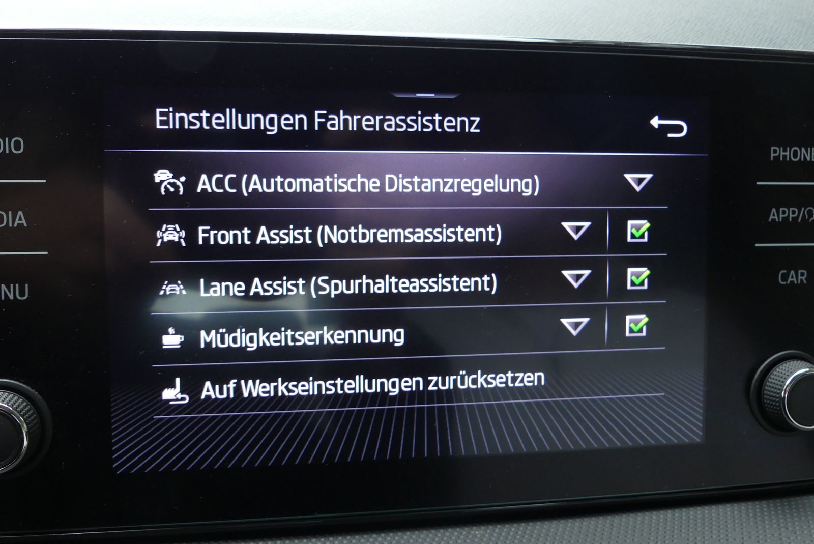 Skoda Fabia Style TSI - Samsaru's Car Outlet