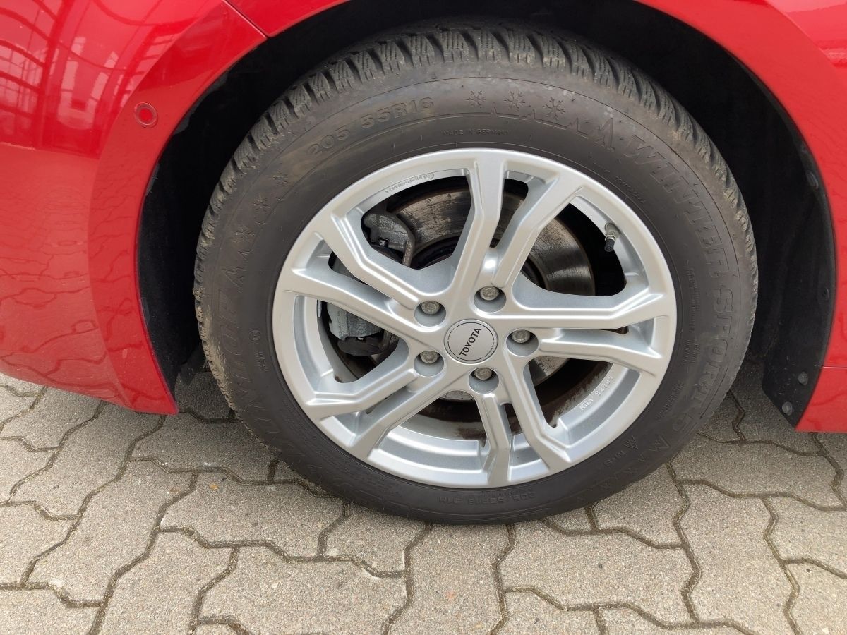 Toyota Corolla 2.0 Hybrid - Samsaru's Car Outlet