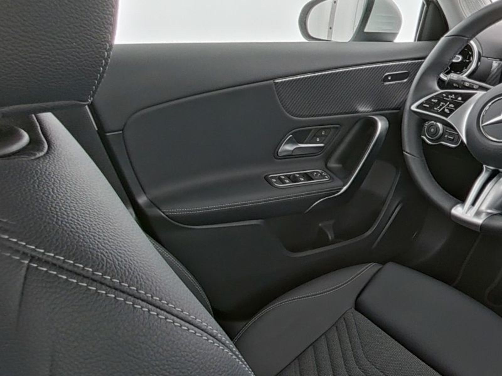 Mercedes-Benz A 180 Progressive - Samsaru's Car Outlet