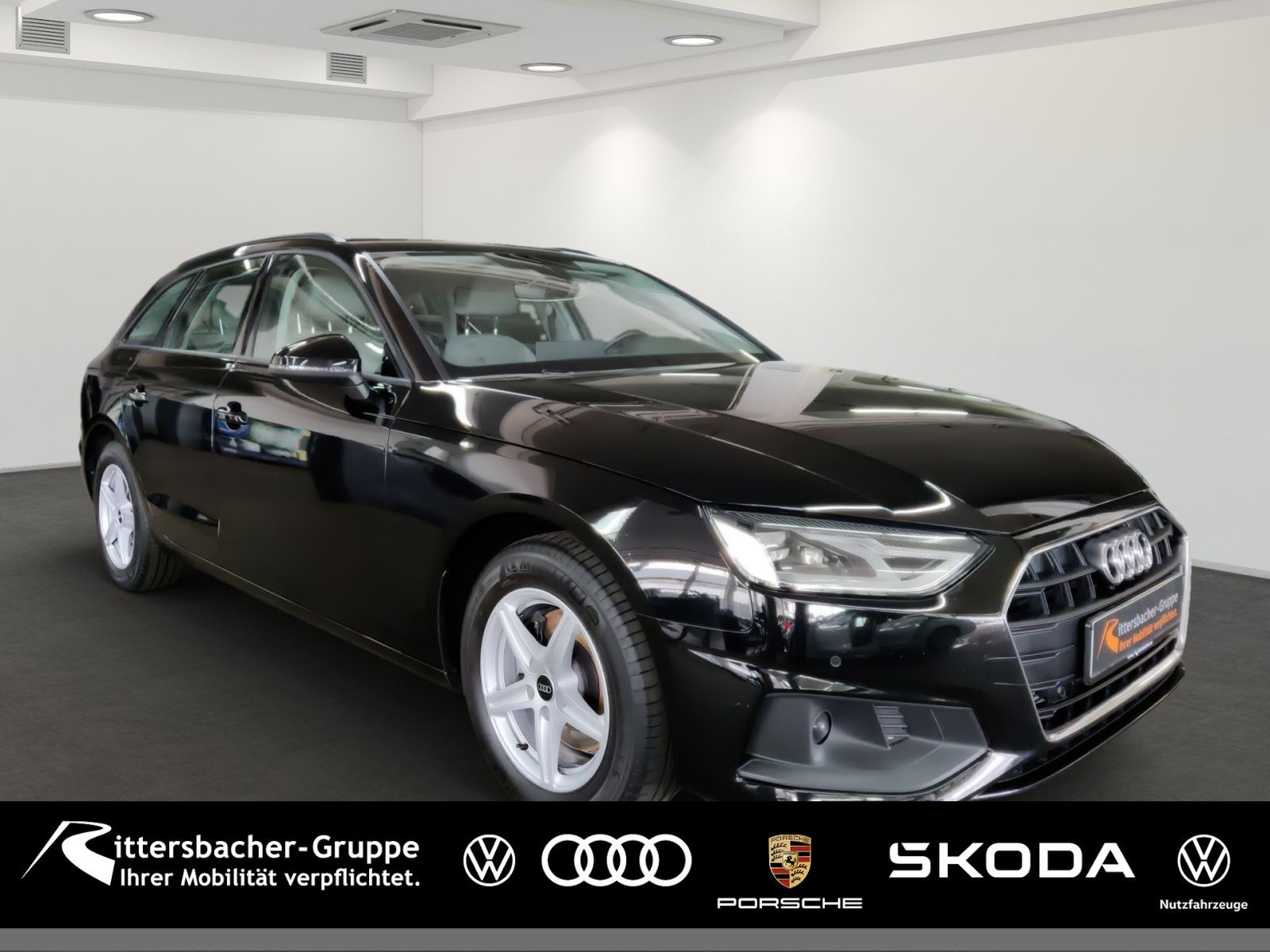 Audi A4 Avant 35 TFSI Business - Samsaru's Car Outlet