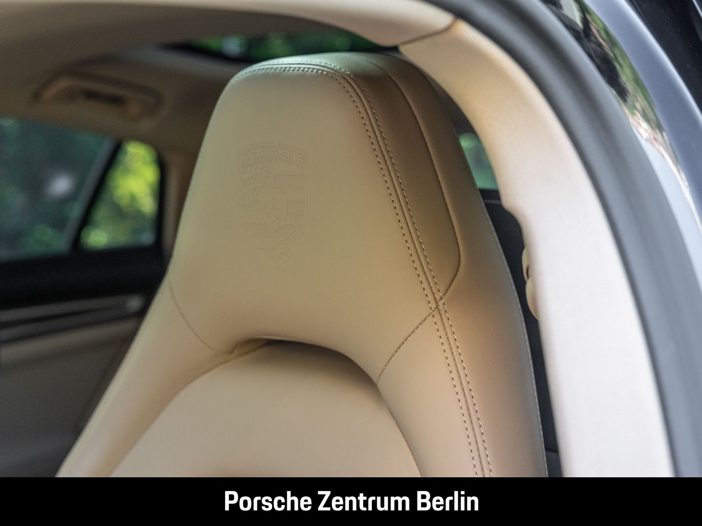 Porsche Panamera 4 E-Hybrid Platinum Edition InnoDrive