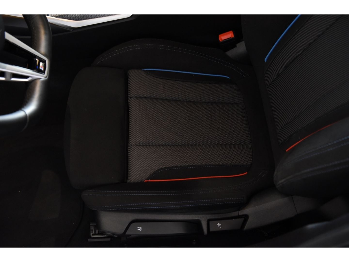BMW 320 i xDrive Limousine M Sport Anhängerkupplung