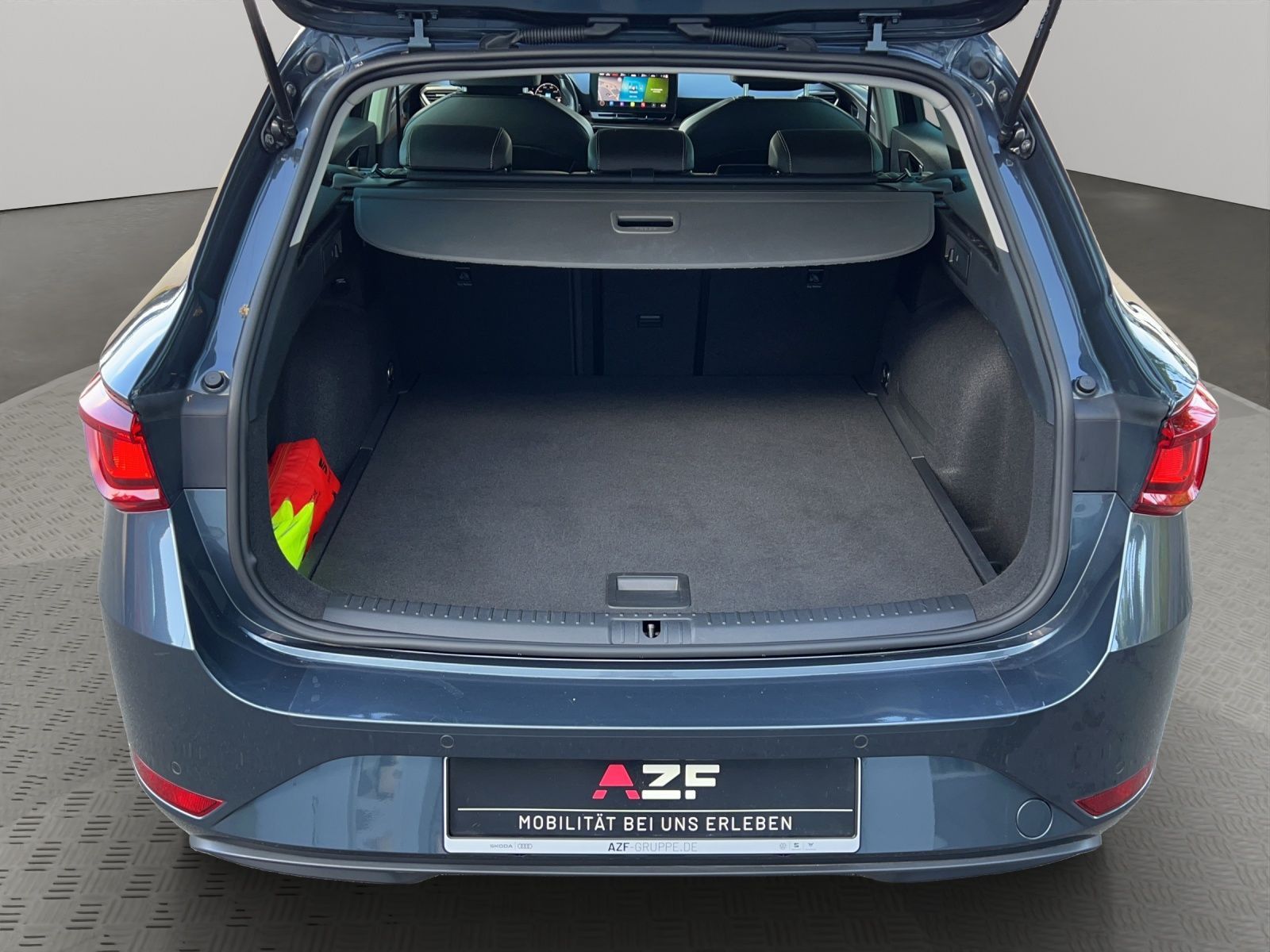 Seat Leon Sportstourer 2.0 TDI DSG Xcellence - Samsaru's Car Outlet