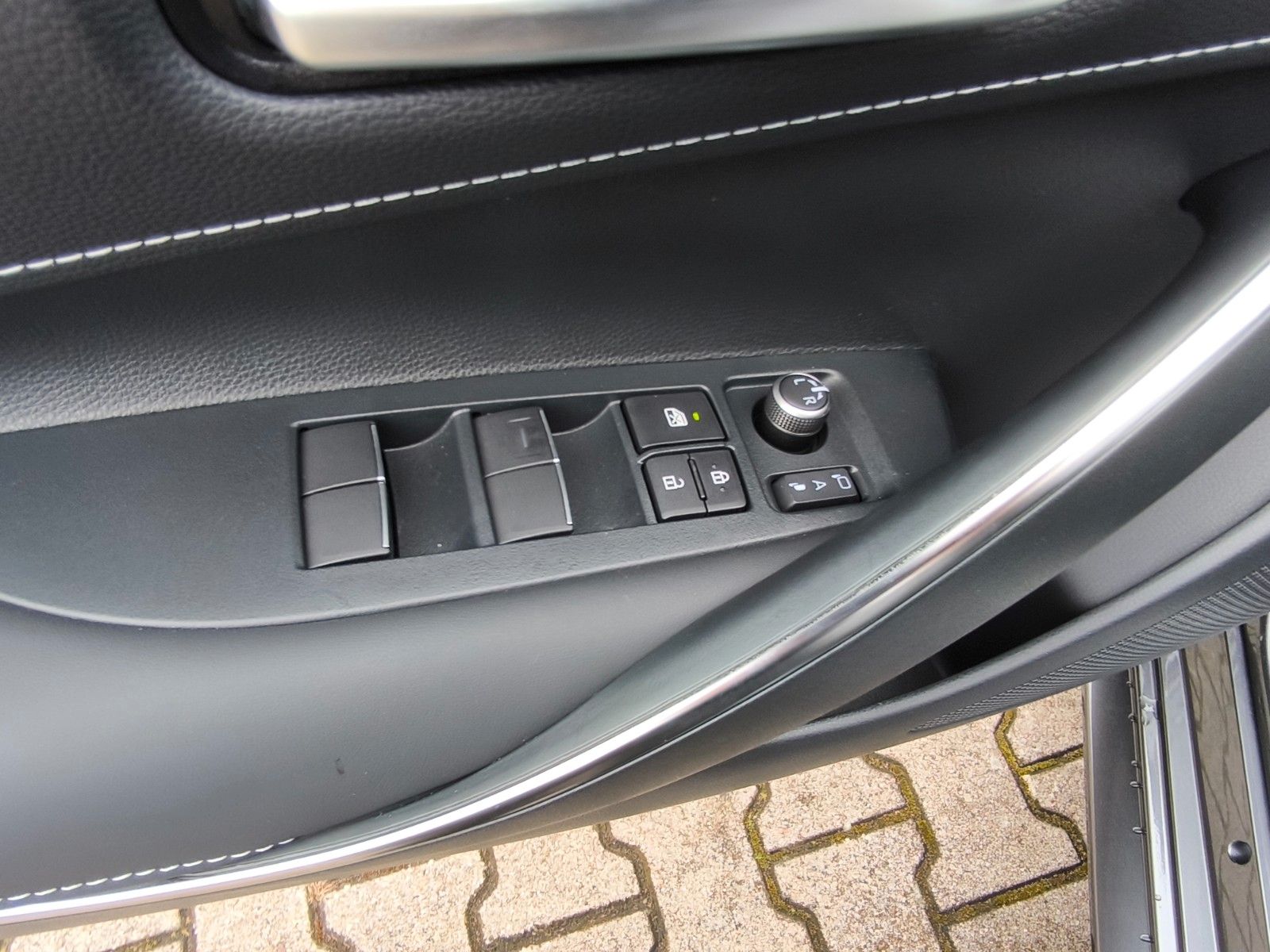 Toyota Corolla Touring Sports Hybrid Team D - Samsaru's Car Outlet