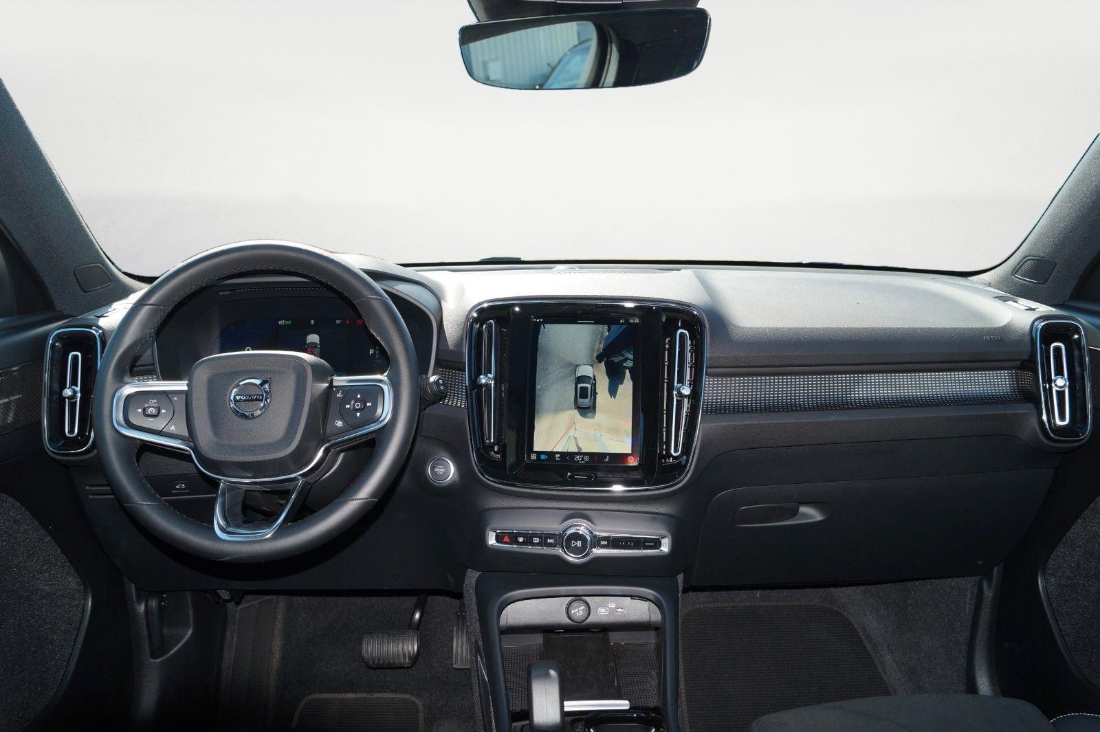 Volvo XC40 B4 Benzin 2WD Ultra Dark - Samsaru's Car Outlet