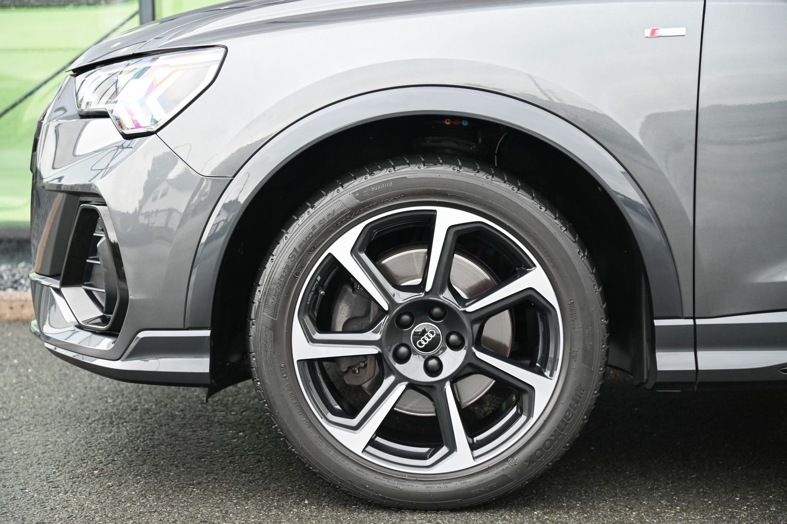 Audi Q3 40 TFSI quattro S line - Samsaru's Car Outlet