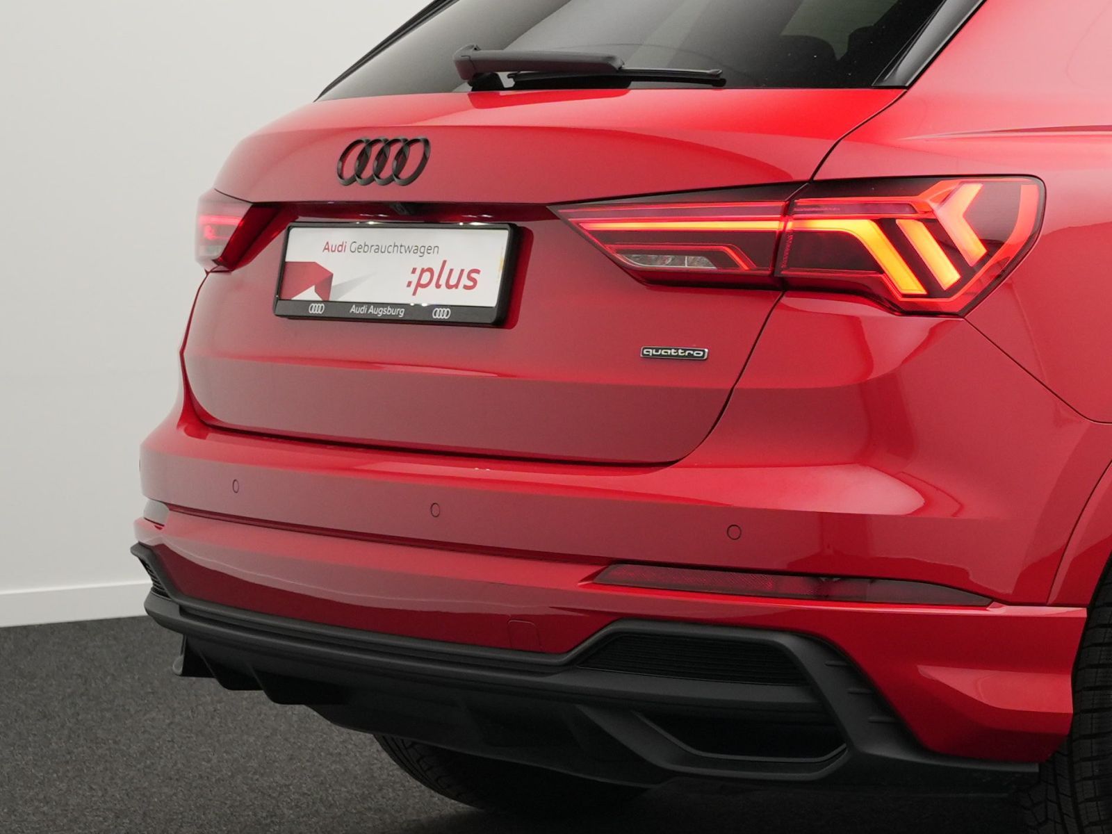 Audi Q3 S line 40 TFSI quattro S tr. *AHK*StdHZ*19''*