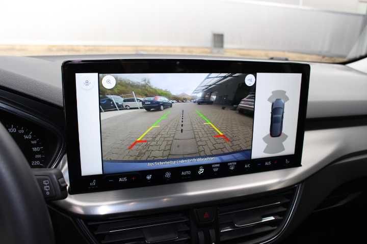 Ford Focus TITANIUM   Automatik Turnier
