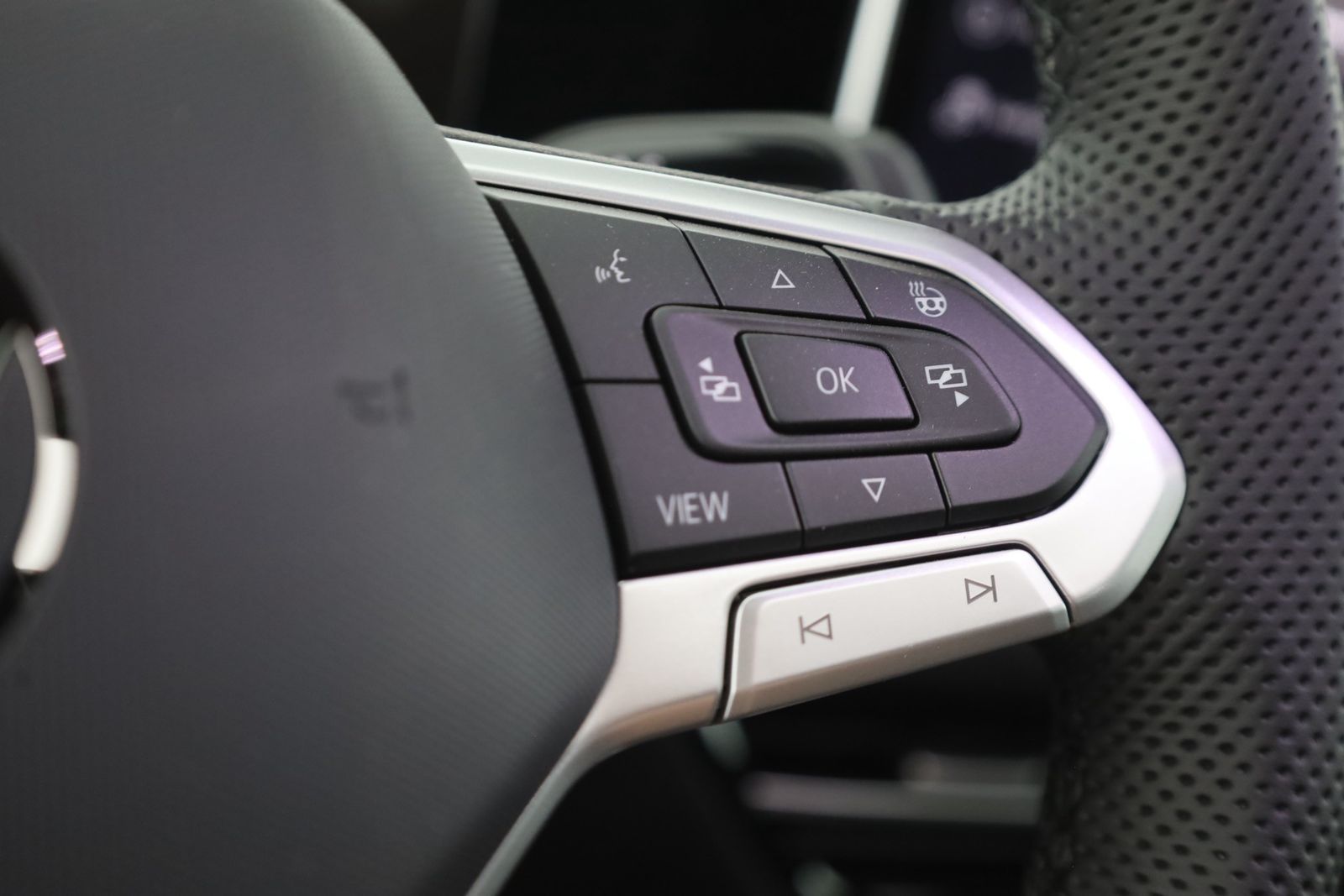 Volkswagen Passat Variant R-Line 2.0 TSI DSG Matrix Pano AH