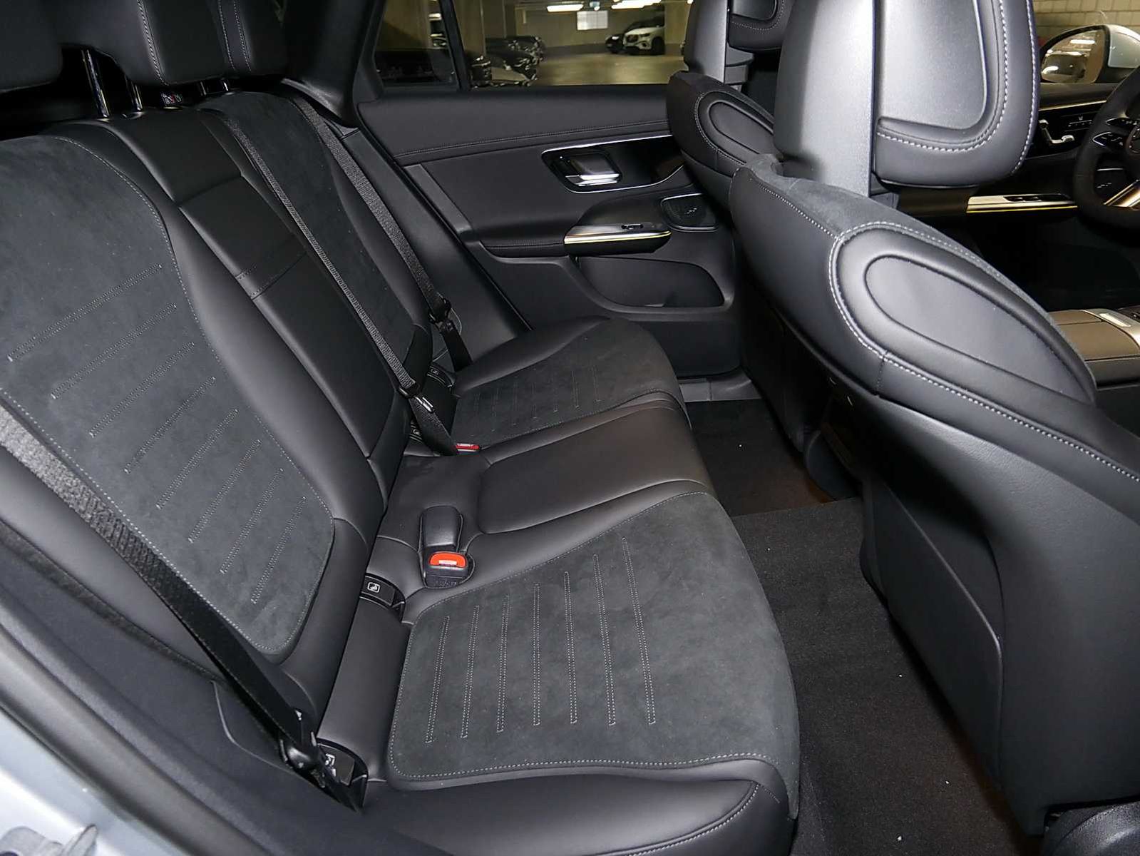 Mercedes-Benz GLC 200 d 4MATIC MBUX AMG SHD Perf-AGA LED Navi
