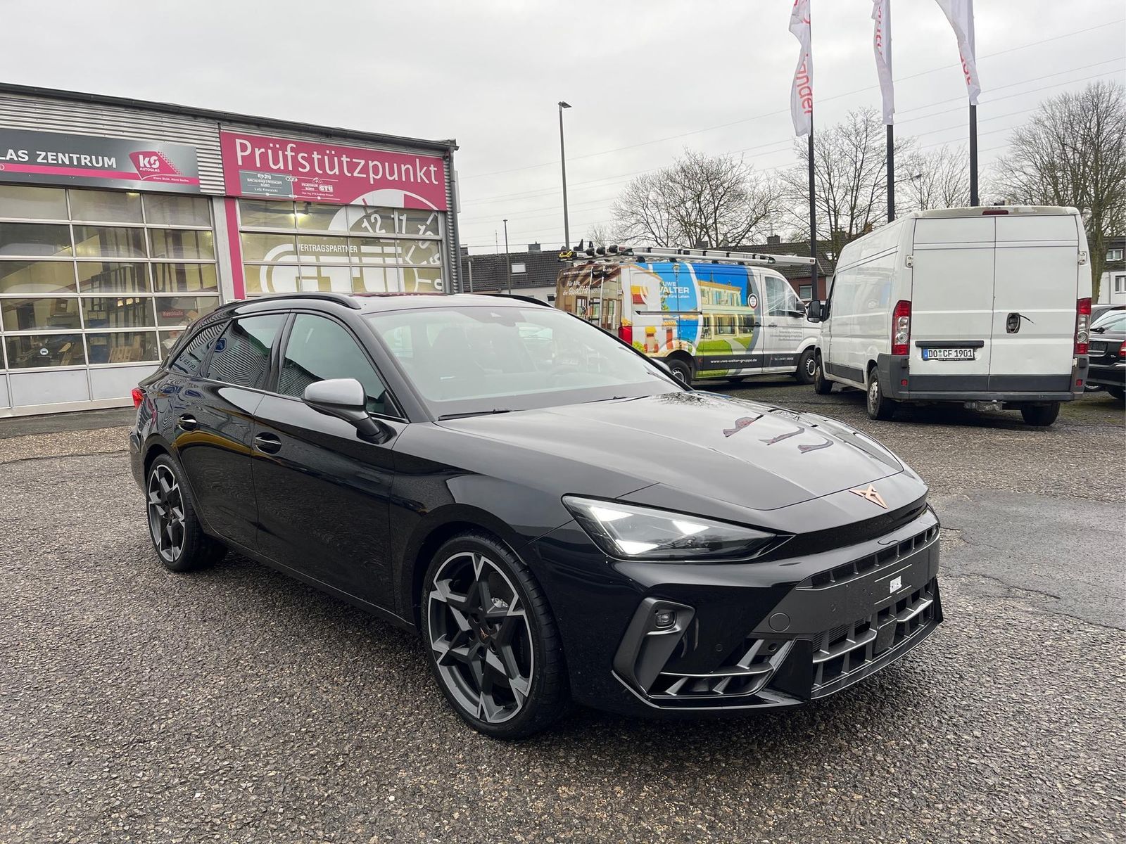 Cupra Leon Sportstourer 2.0 TSI VZ 4Drive - Samsaru's Car Outlet