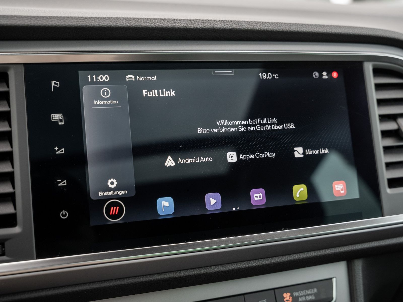 Seat ATECA FR 1.5 TSI DSG AHK Kam. Navi Pano Sportp.