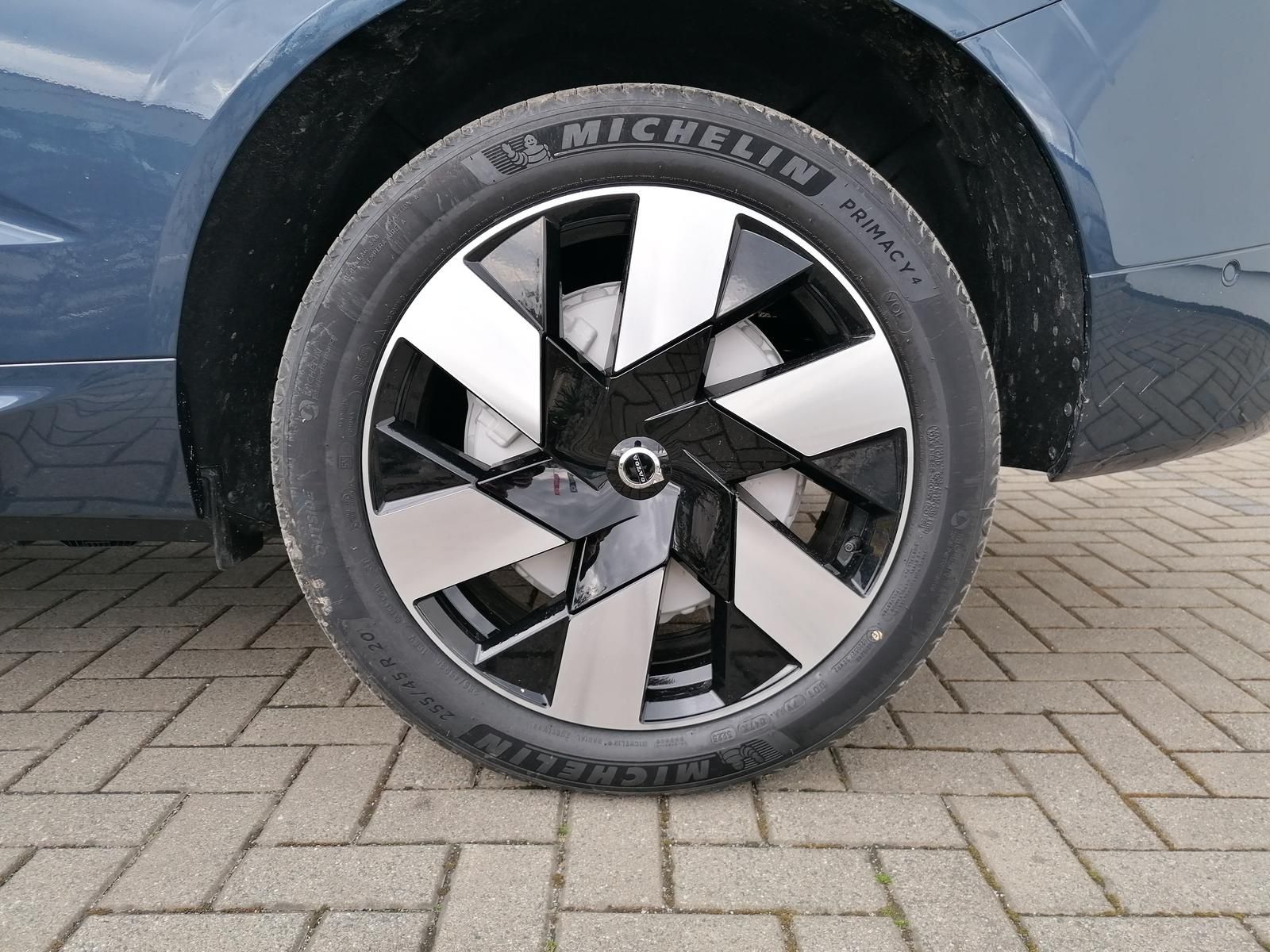 Volvo XC60 T6 AWD Recharge Plus Bright 0,5% 360° LED