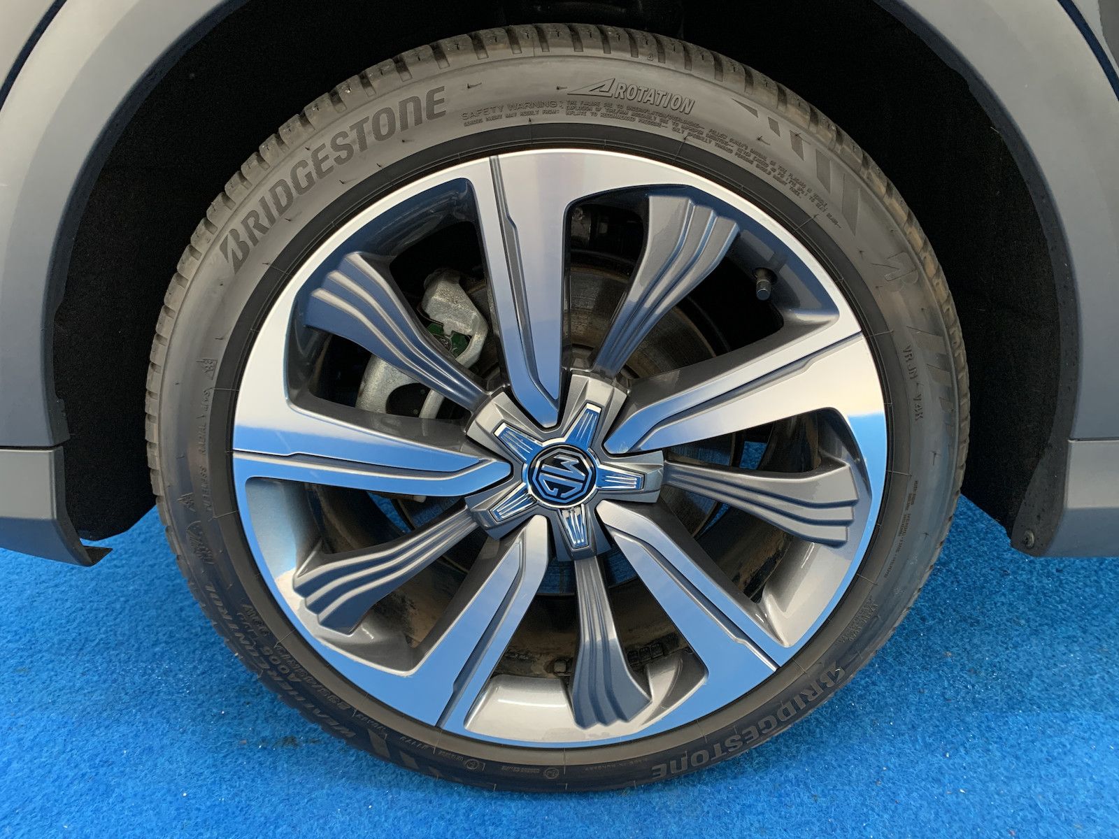 MG Marvel R Luxury 70kWh/Pano/Navi/SHZ/Garantie/Led