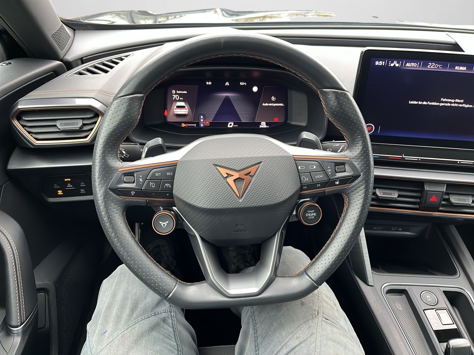 Cupra Formentor 2,0 TSI VZ DSG NAVI/AHK/LED/Front Asis