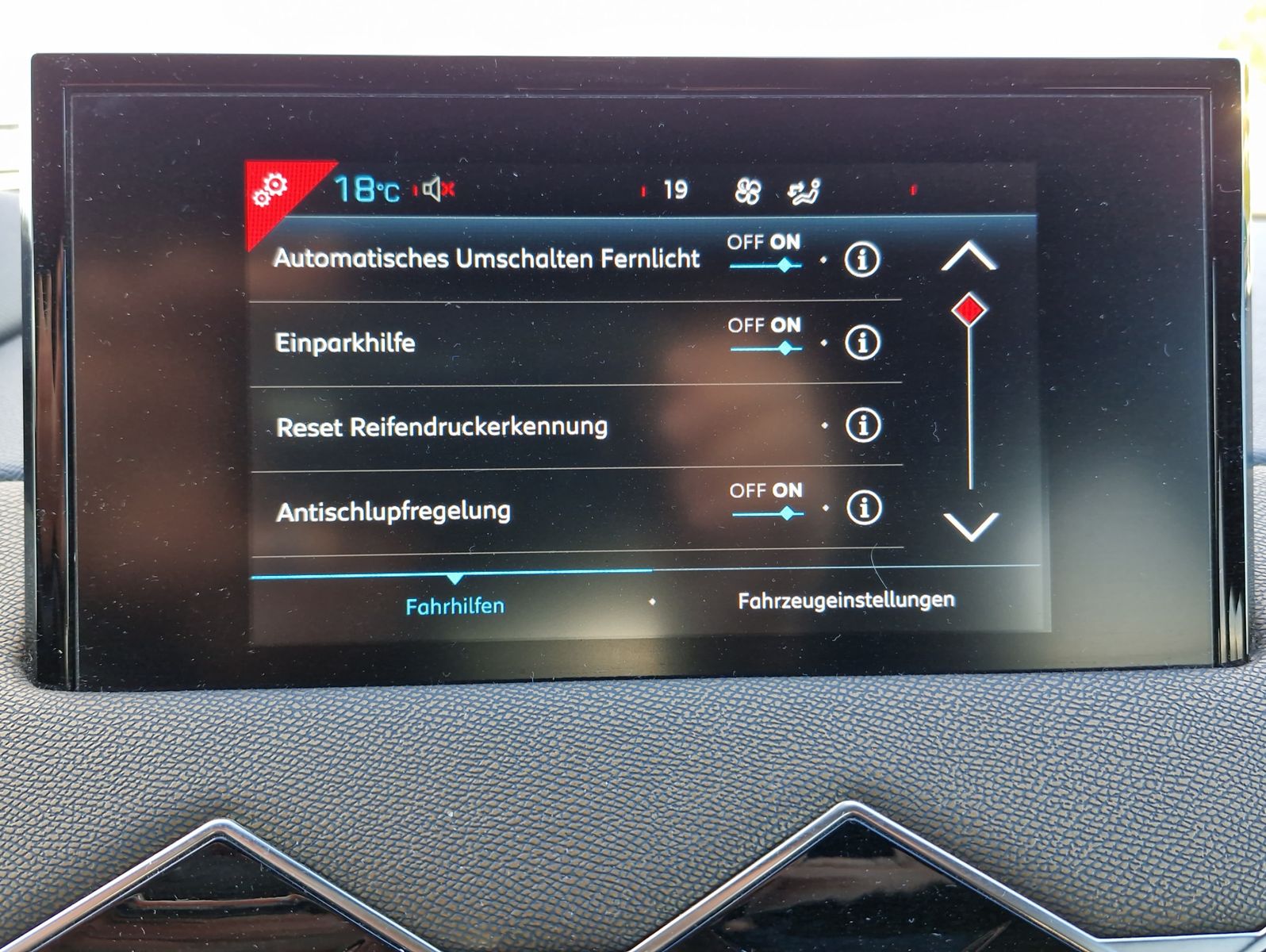 DS Automobiles DS3 Crossback E-Tense So Chic SOH 95% Kamera SHZ