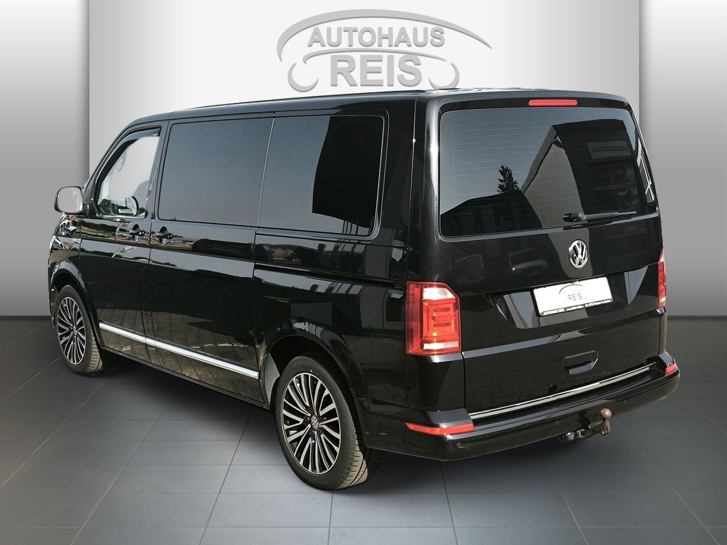 Volkswagen T6 Multivan 4Motion DSG - Samsaru's Car Outlet