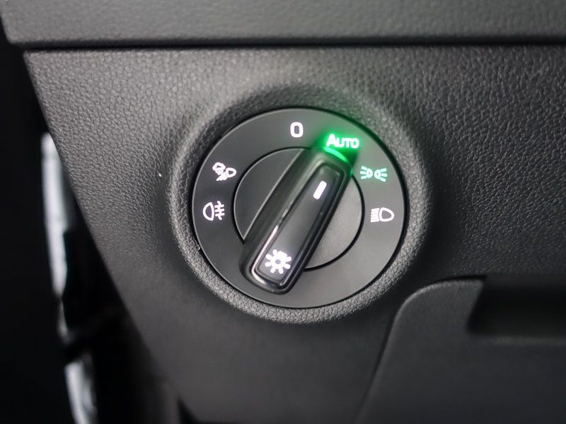 Skoda Karoq 1.5 TSI DSG Sportline *5 Jahre Garantie bi