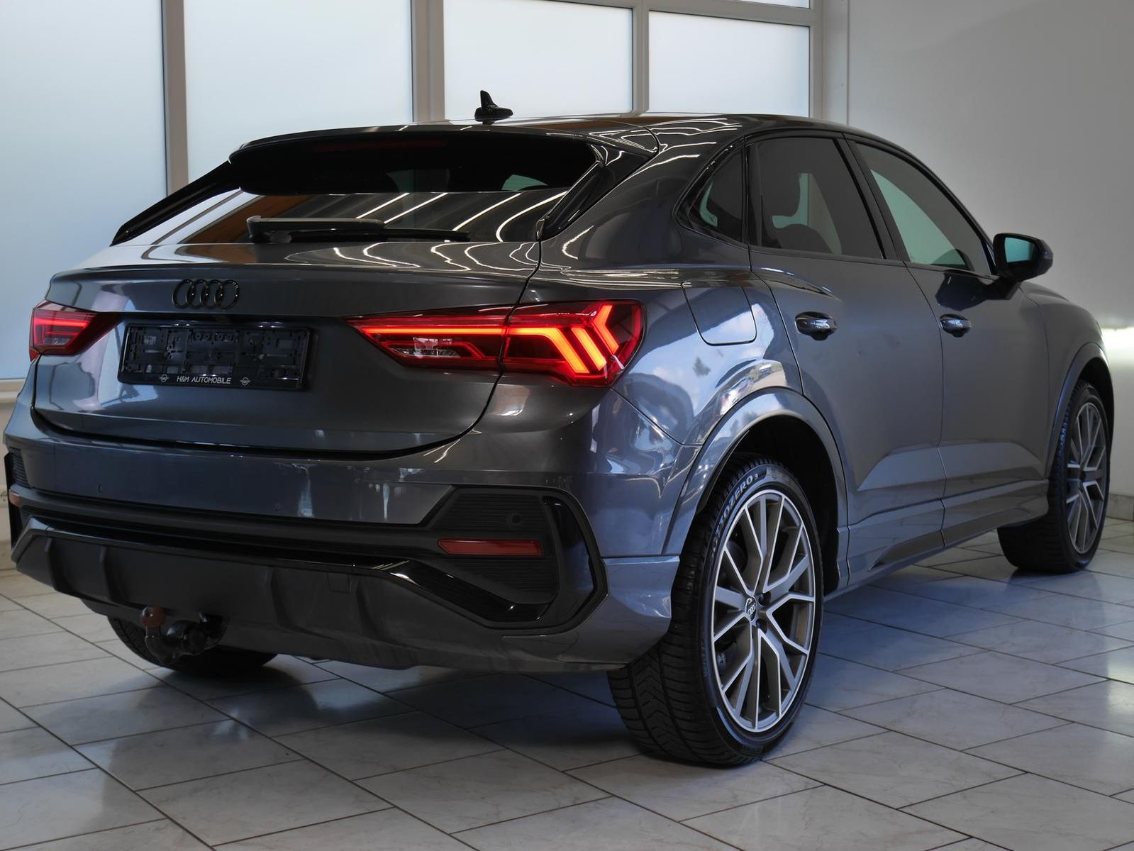 Audi Q3 Sportback 40TDI S Line - Samsaru's Car Outlet