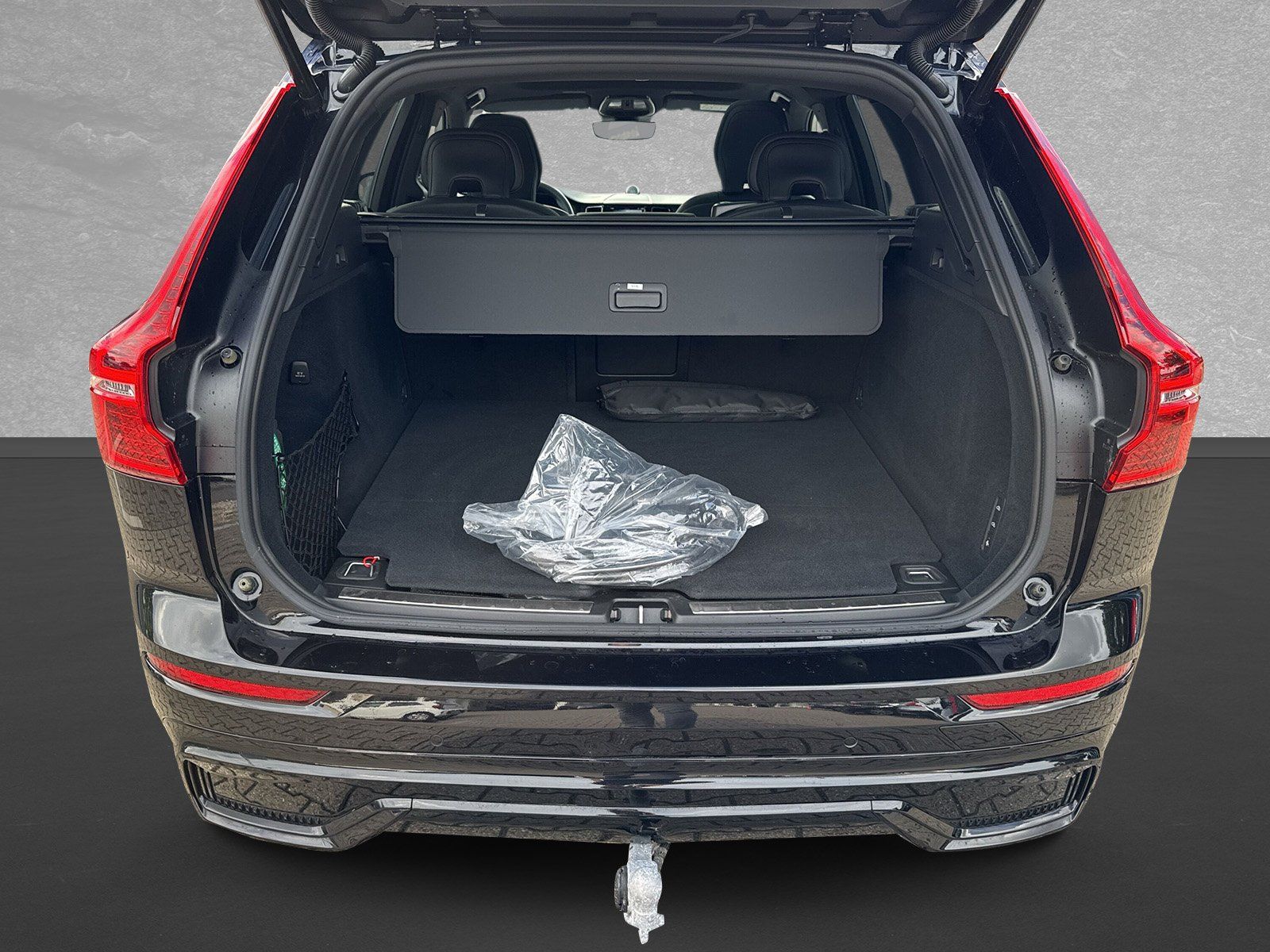 Volvo XC60 Black Edition Plus, T6 AWD Plug-in+ AHK