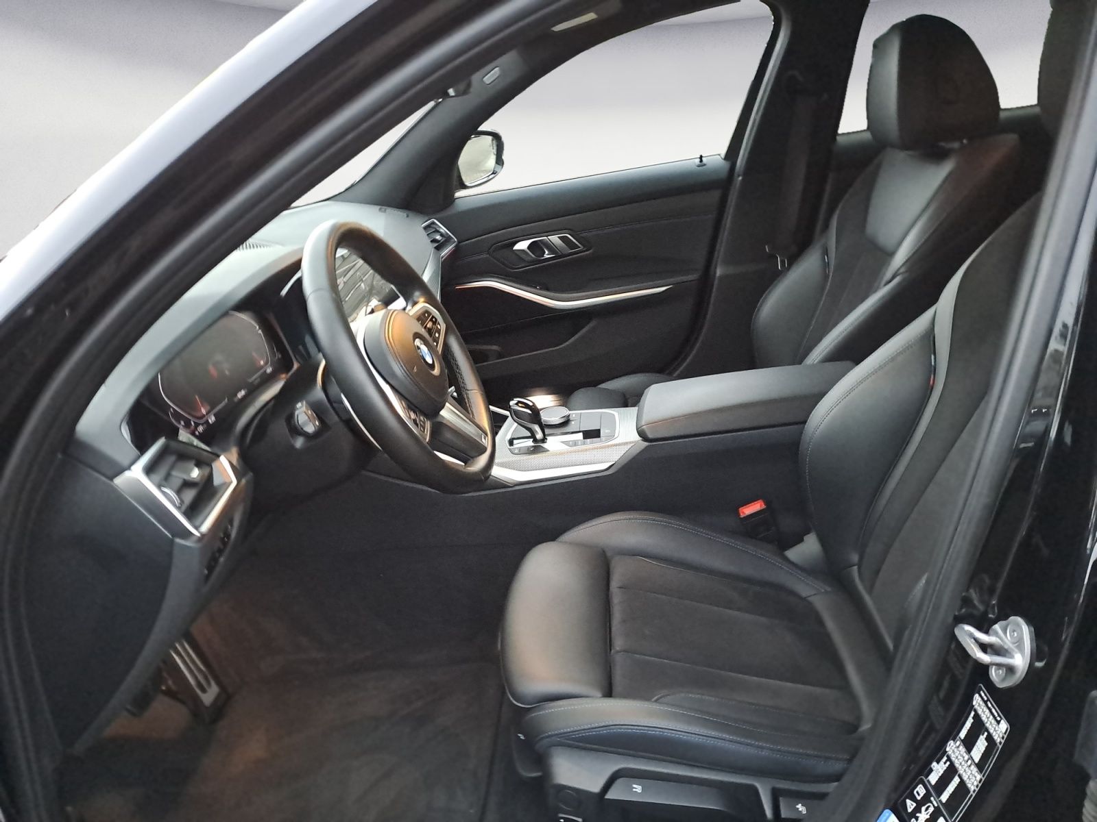 BMW 320d xDrive M Sport - Samsaru's Car Outlet
