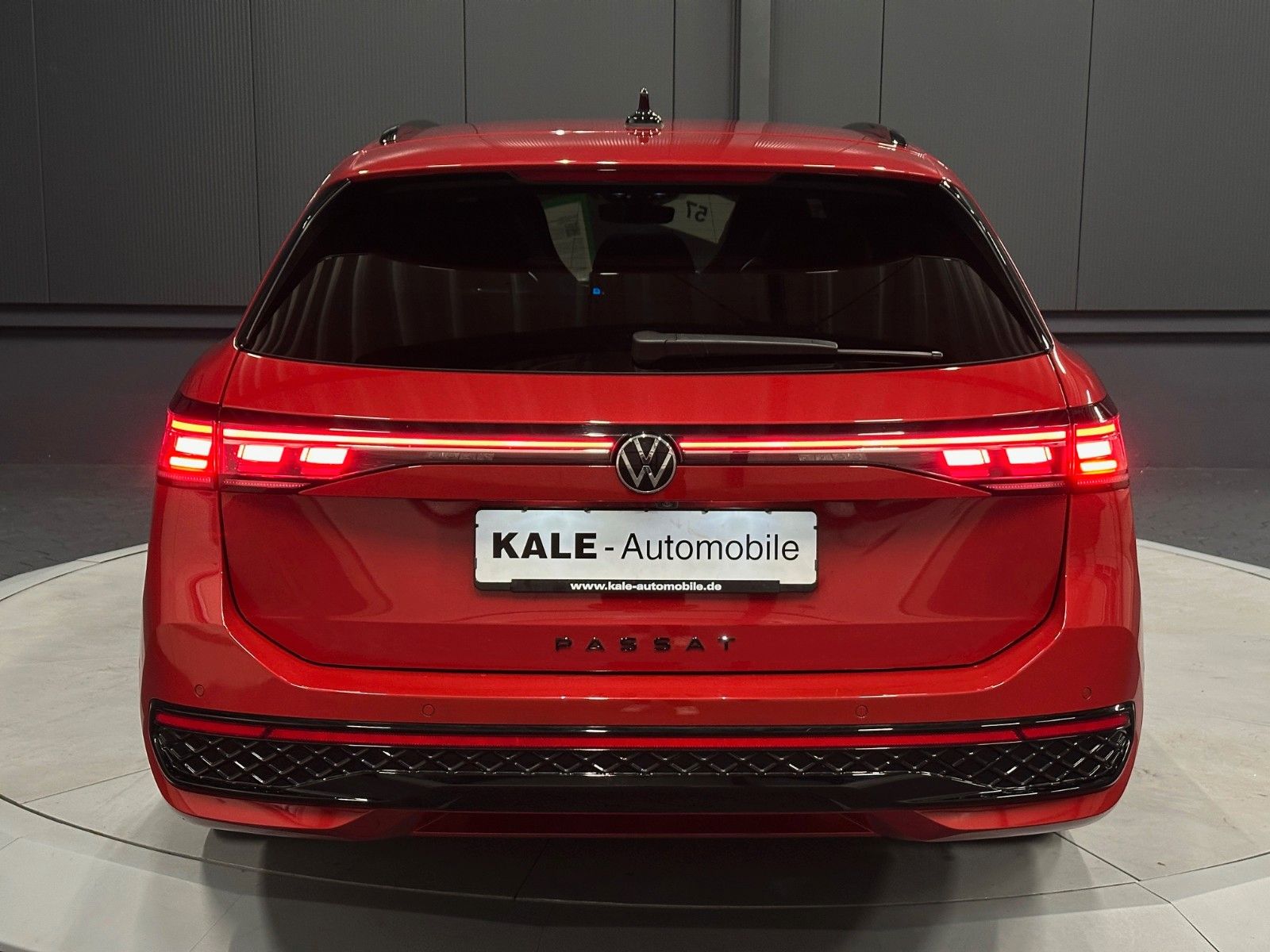 Volkswagen Passat Variant 2.0 TDI 4Motion R-Line*BlackStyle