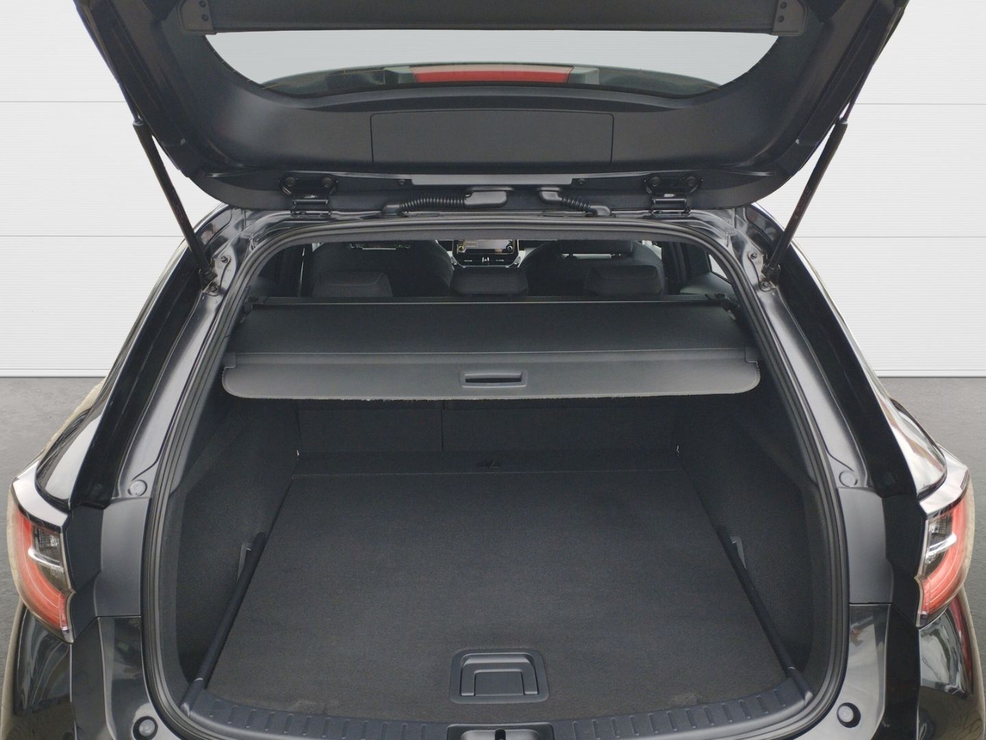 Toyota Corolla Touring Sports Hybrid Team D - Samsaru's Car Outlet