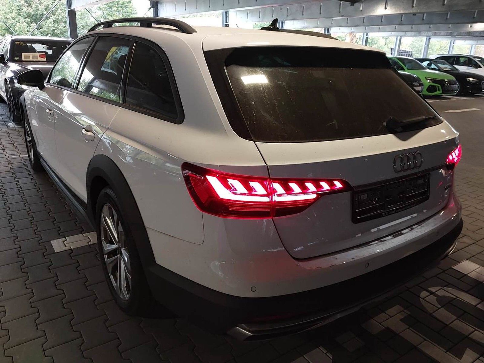 Audi A4 40 TDI Allroad quattro AHK Led Navi RFK Leder