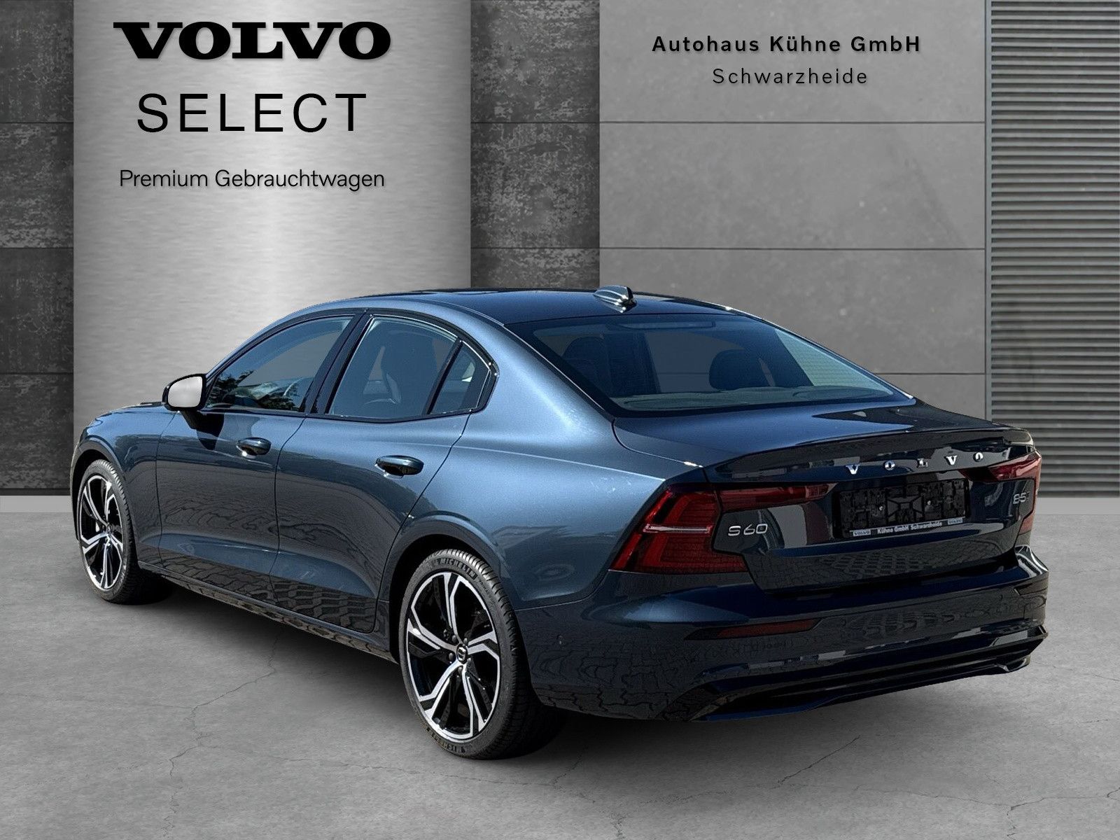 Volvo S60 B5 Ultimate Dark AWD !360°+ACC+PANO+HEAD-UP!