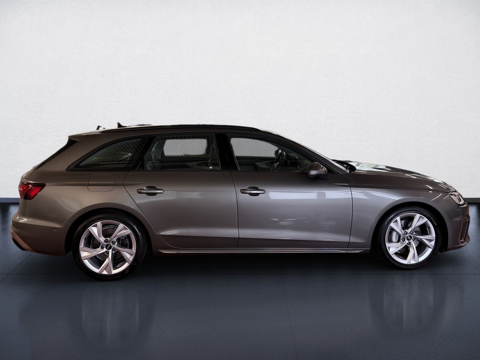 Audi A4 Avant S line 40 TDI S line quattro S-tronic A