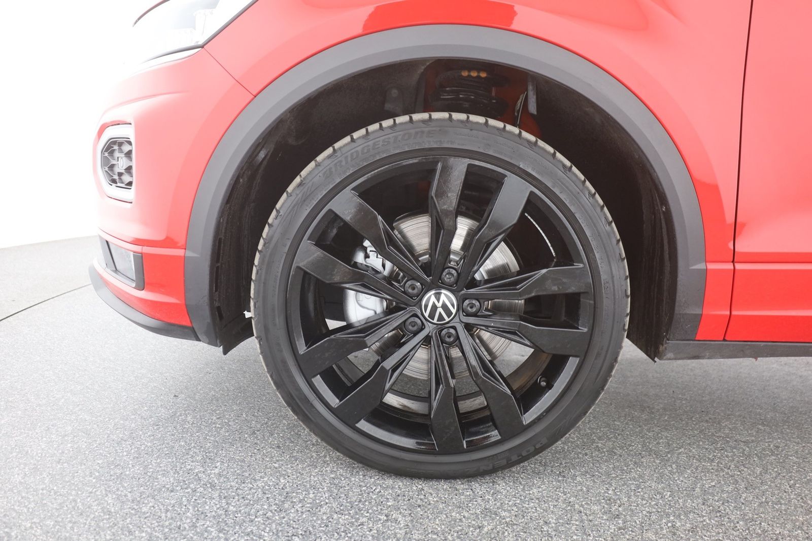 Volkswagen T-Roc 2.0 TDI DSG 4M R-Line - Samsaru's Car Outlet
