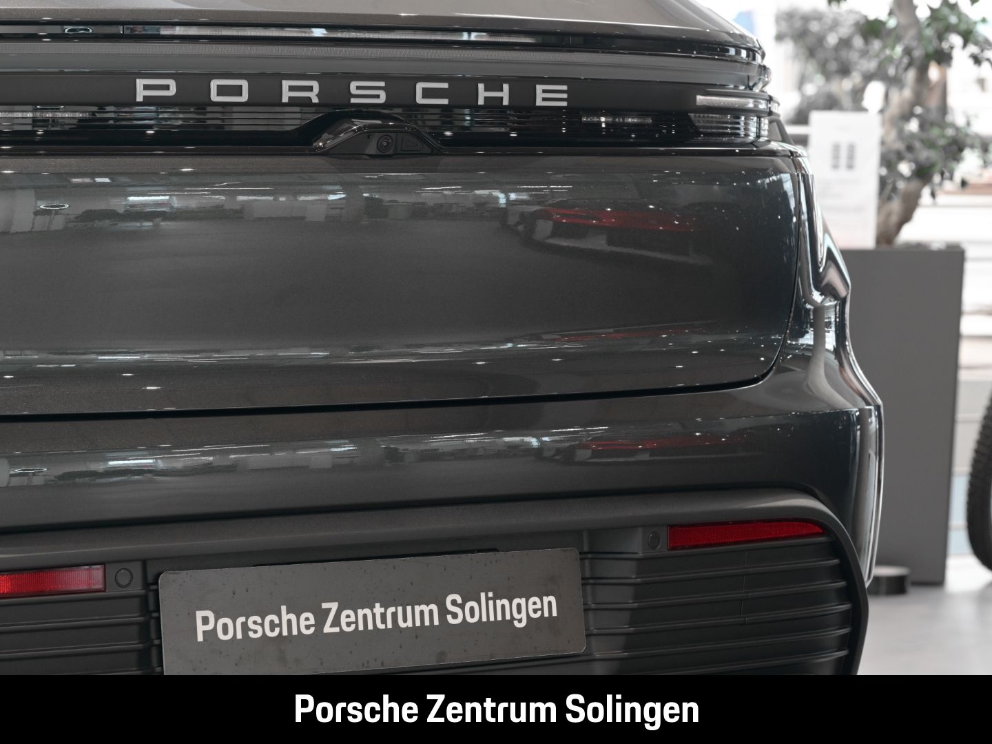 Porsche Macan 4 PANO PASM BOSE BeifahrerDP Surround