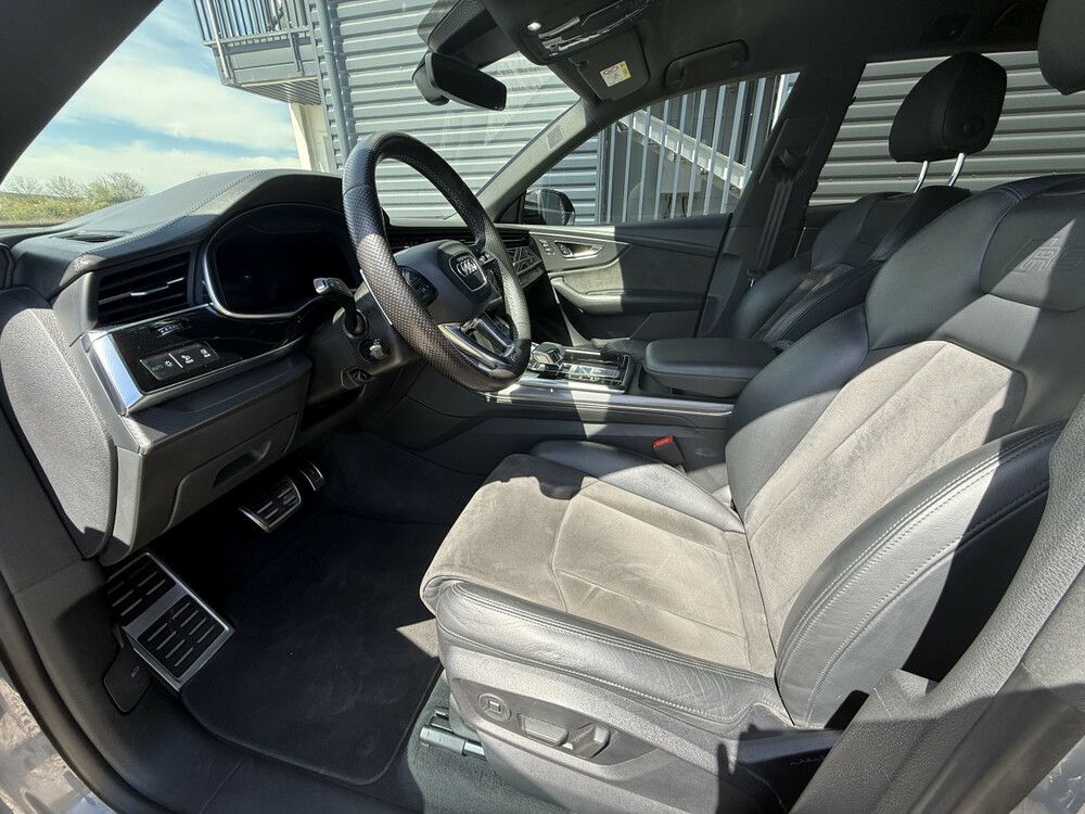 Audi RSQ8 AHK B&O Sport-AGA Matrix