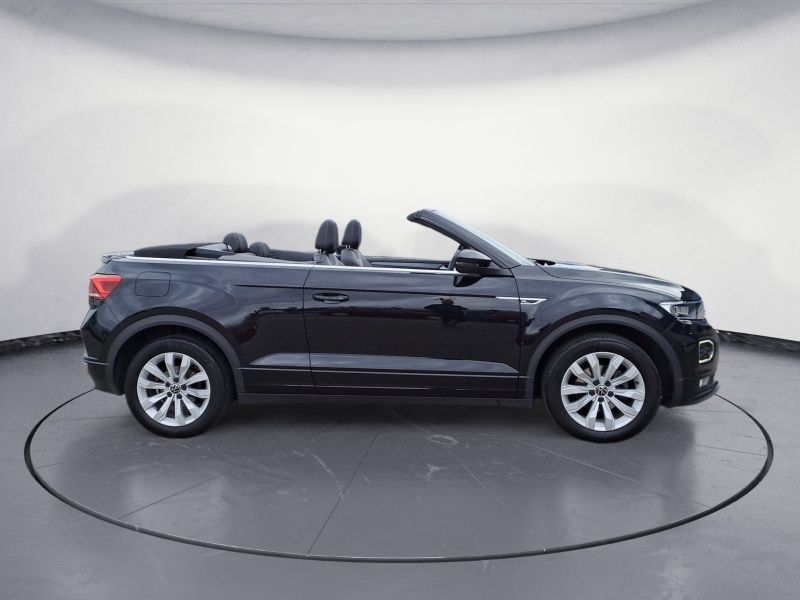 Volkswagen T-Roc 1.5 TSI R-Line - Samsaru's Car Outlet