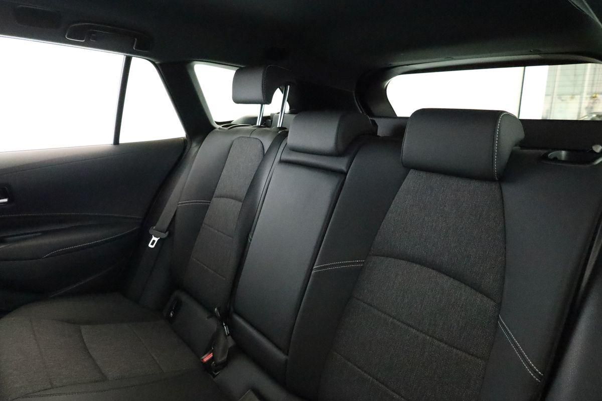 Toyota Corolla Touring Sports 1.8 CVT Team D Navi Kam