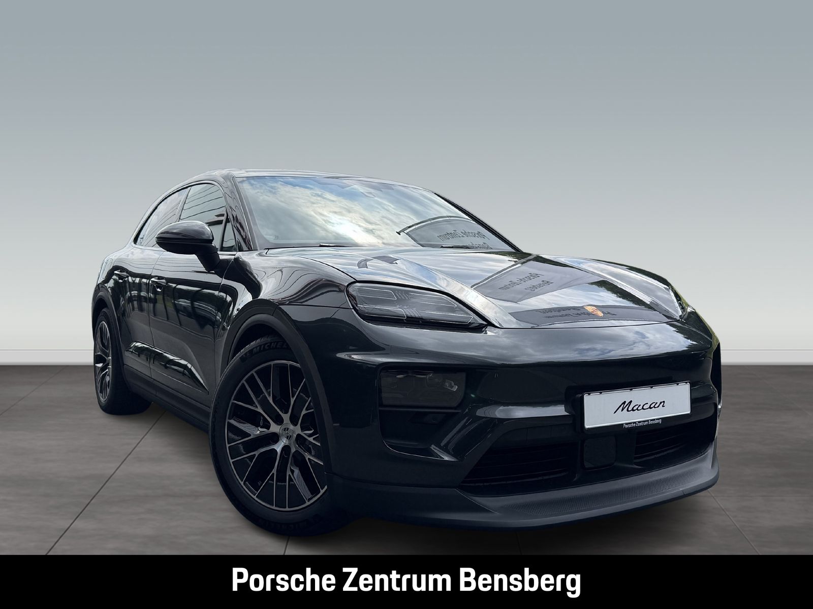 Porsche Macan Electric 4